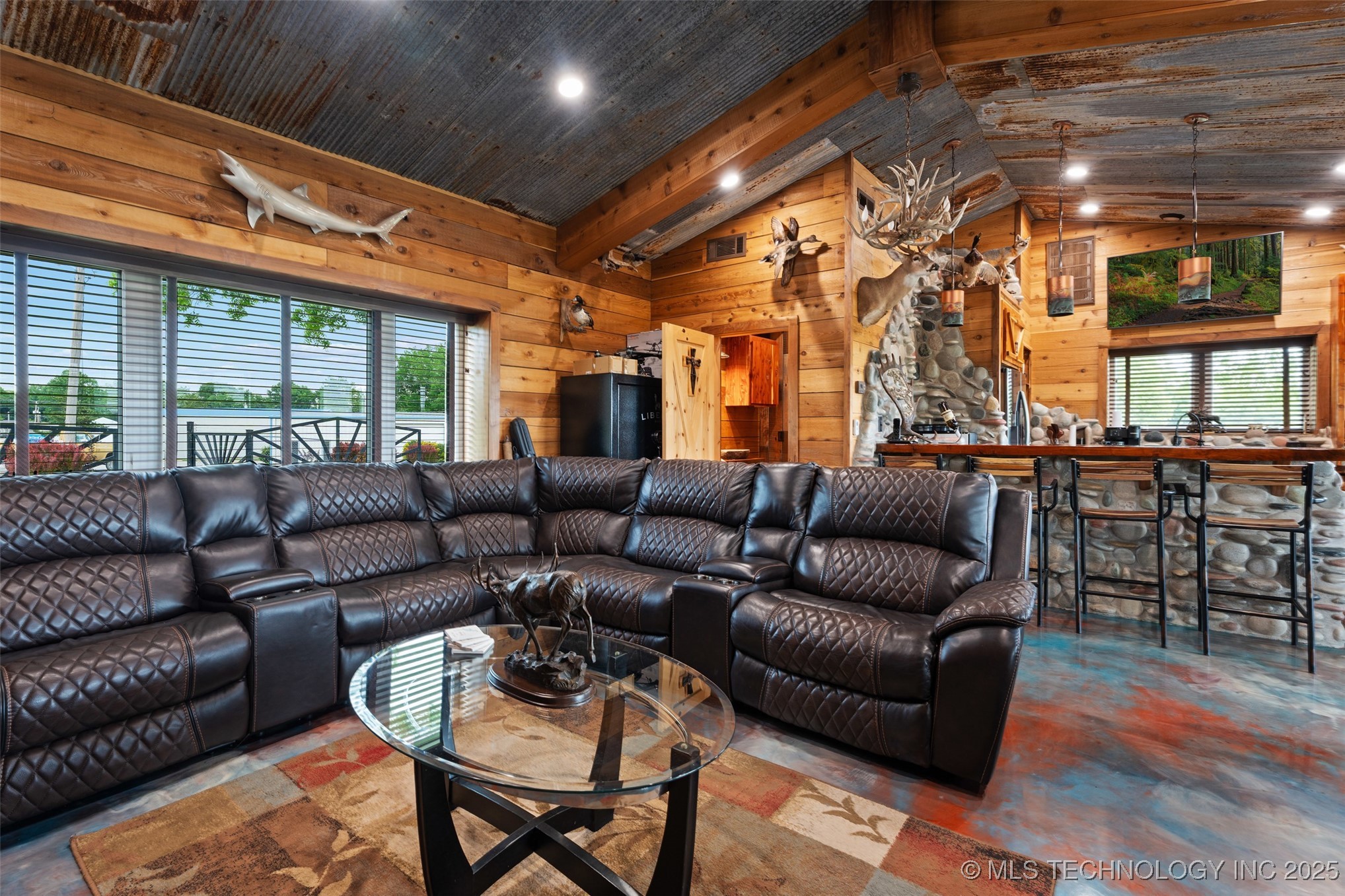 602 W 39th Street Property Photo 14