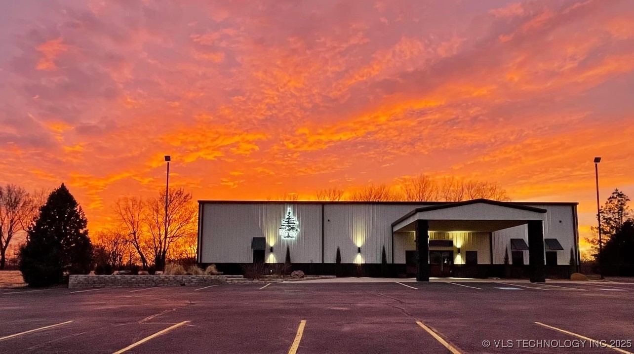 602 W 39th Street Property Photo 18