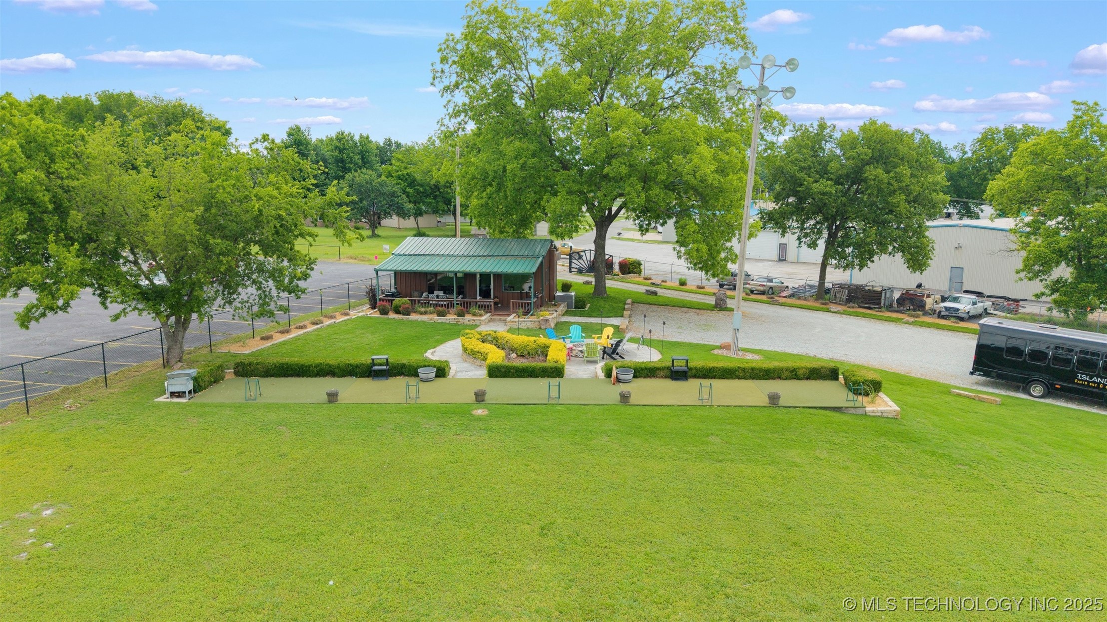 602 W 39th Street Property Photo 38