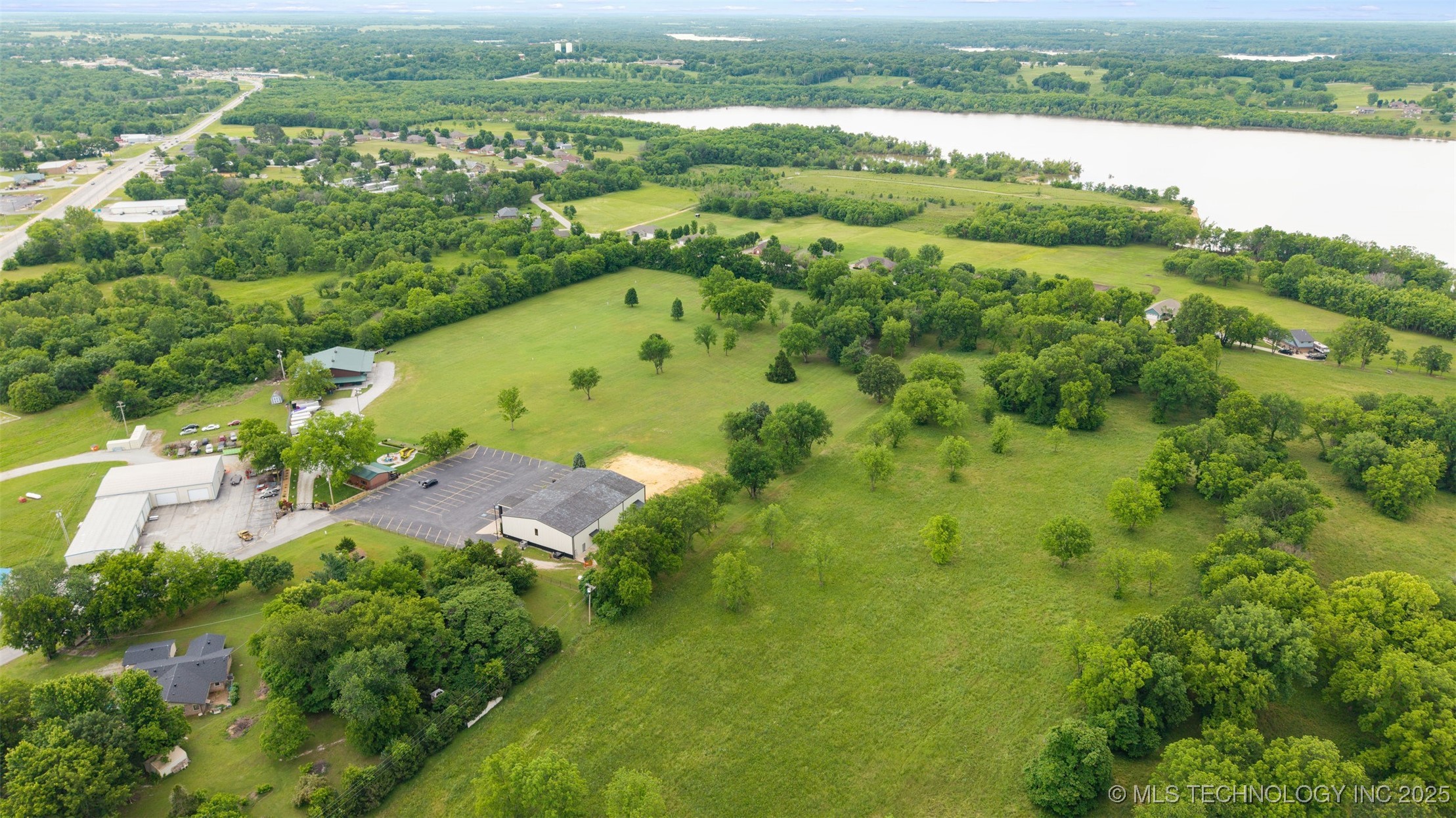 602 W 39th Street Property Photo 40