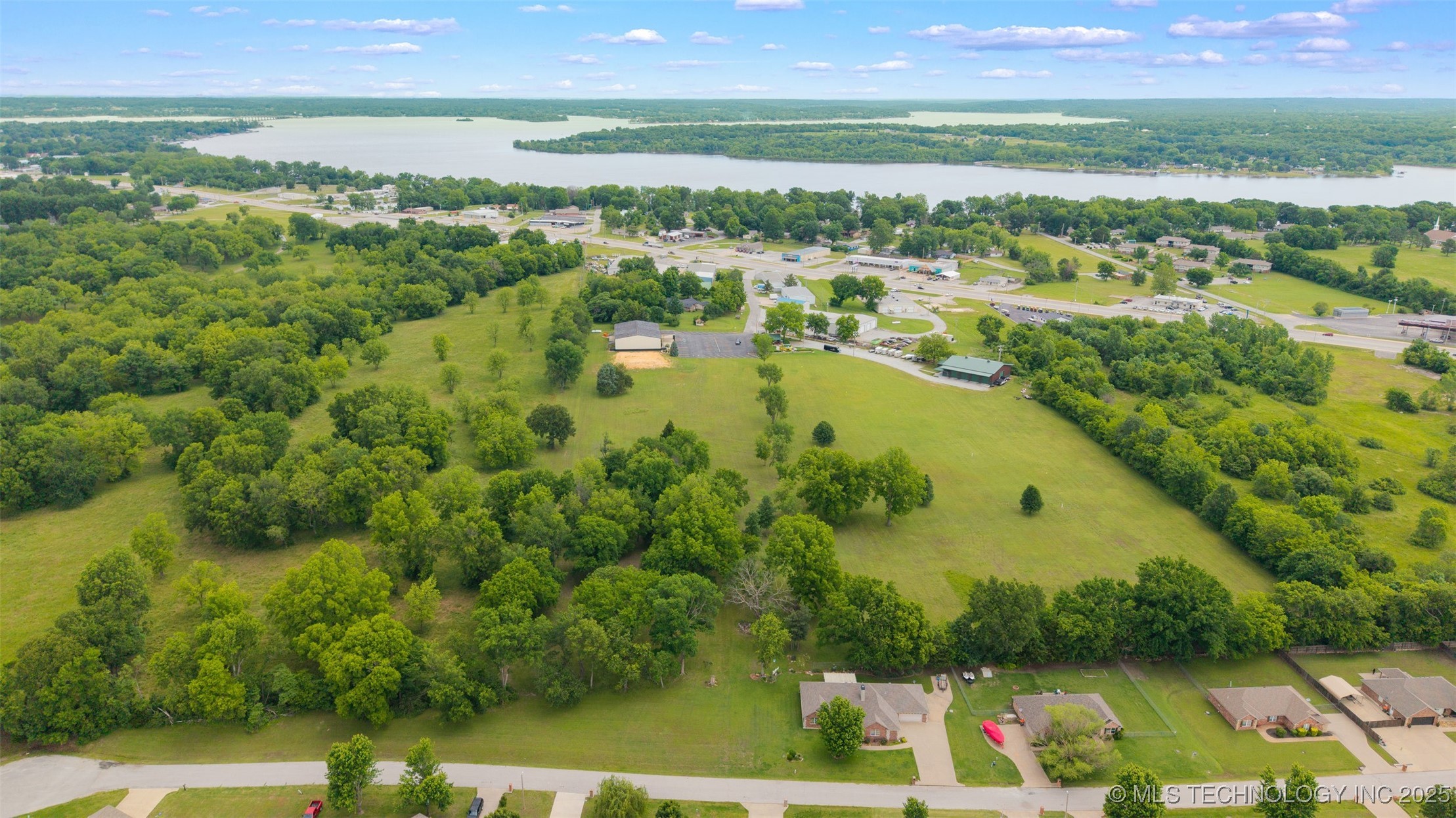 602 W 39th Street Property Photo 41