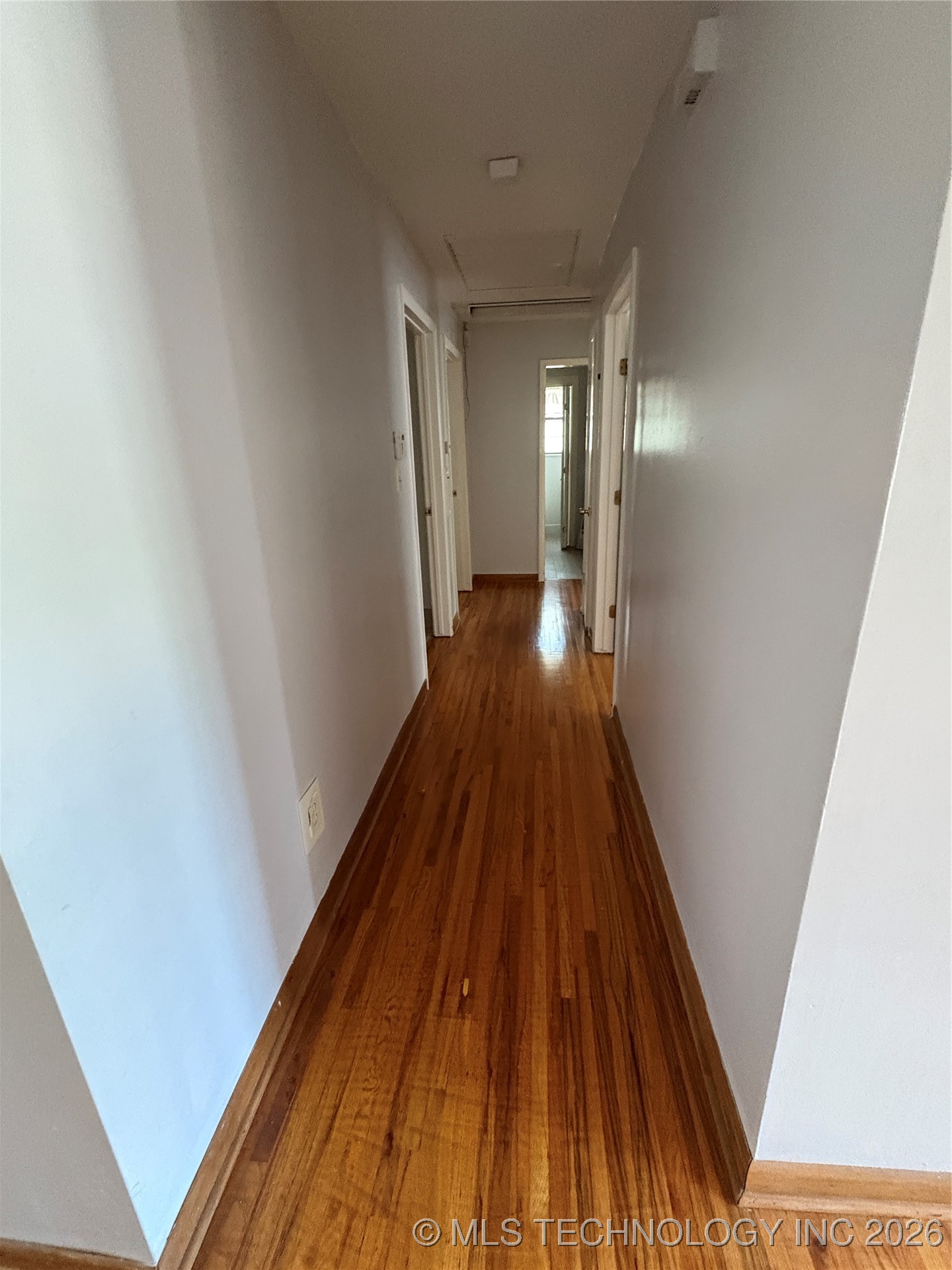 1239 W Main Street Property Photo 9