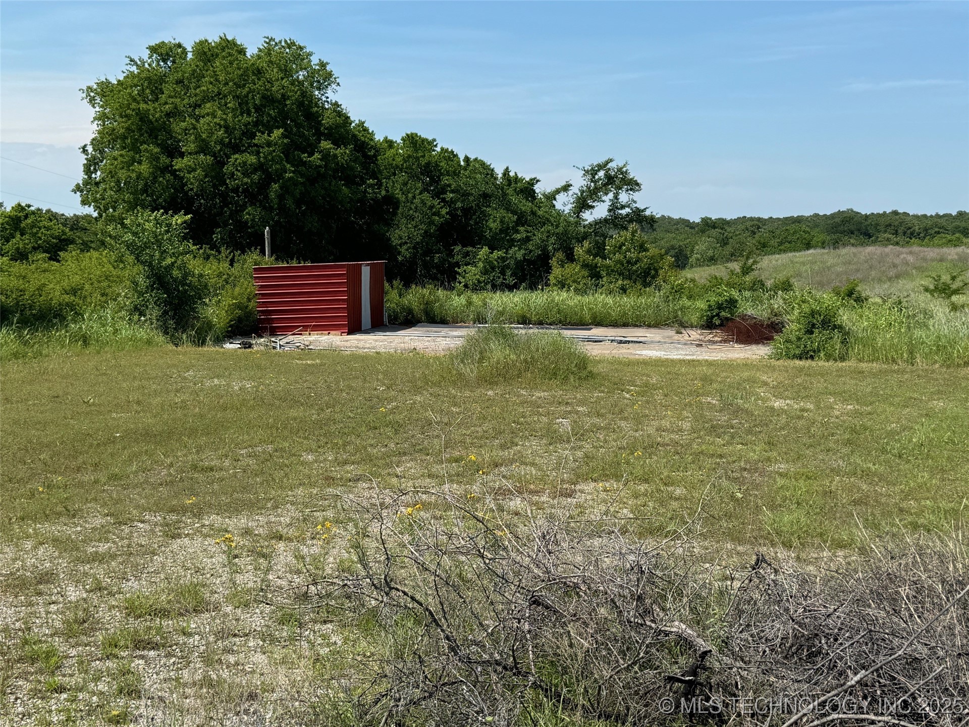 3000 Wildflower Property Photo 13