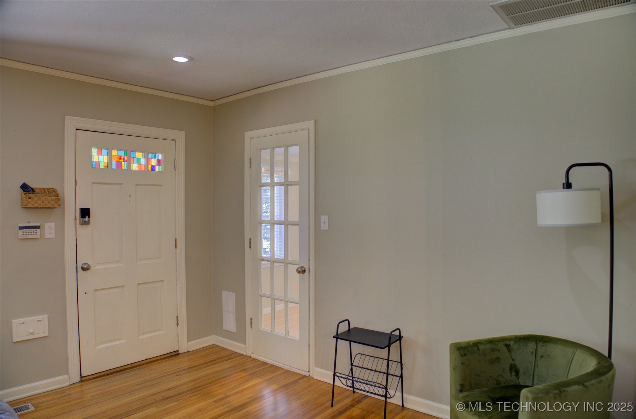 2328 S Delaware Court Property Photo 2