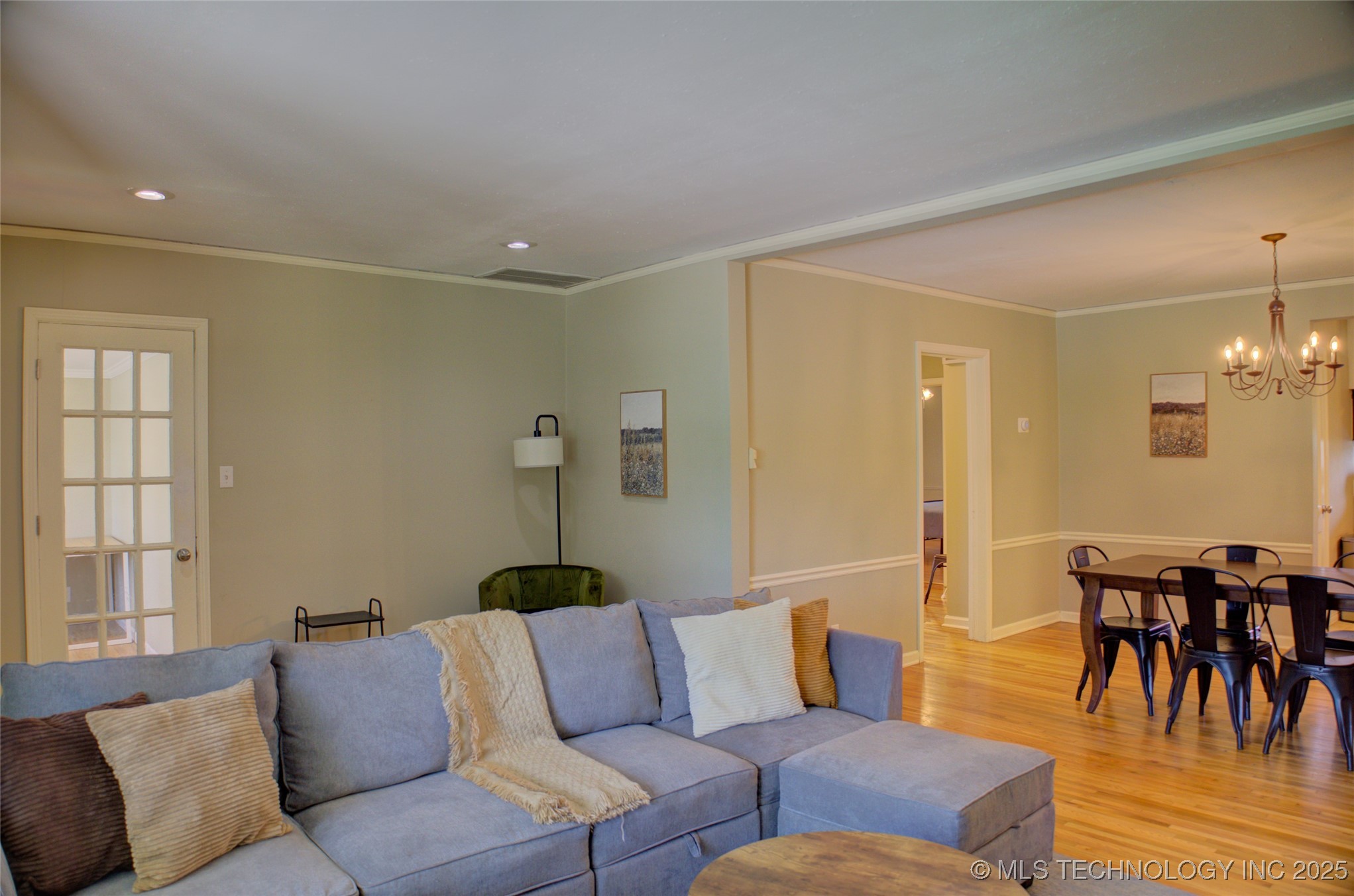 2328 S Delaware Court Property Photo 7