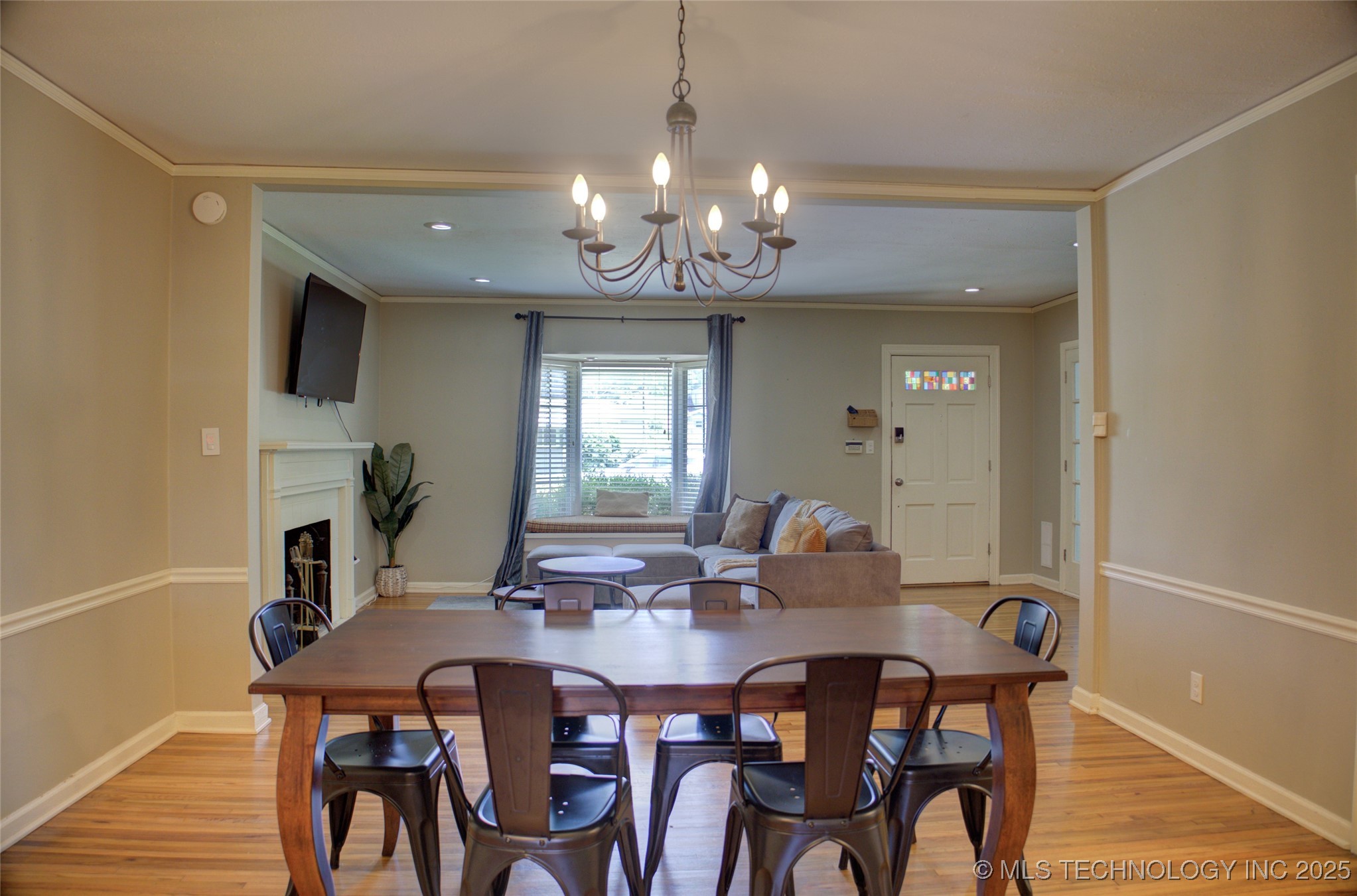 2328 S Delaware Court Property Photo 11