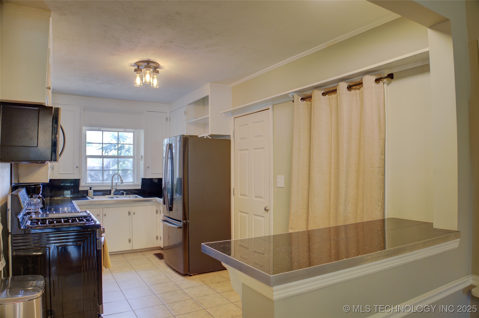 2328 S Delaware Court Property Photo 13