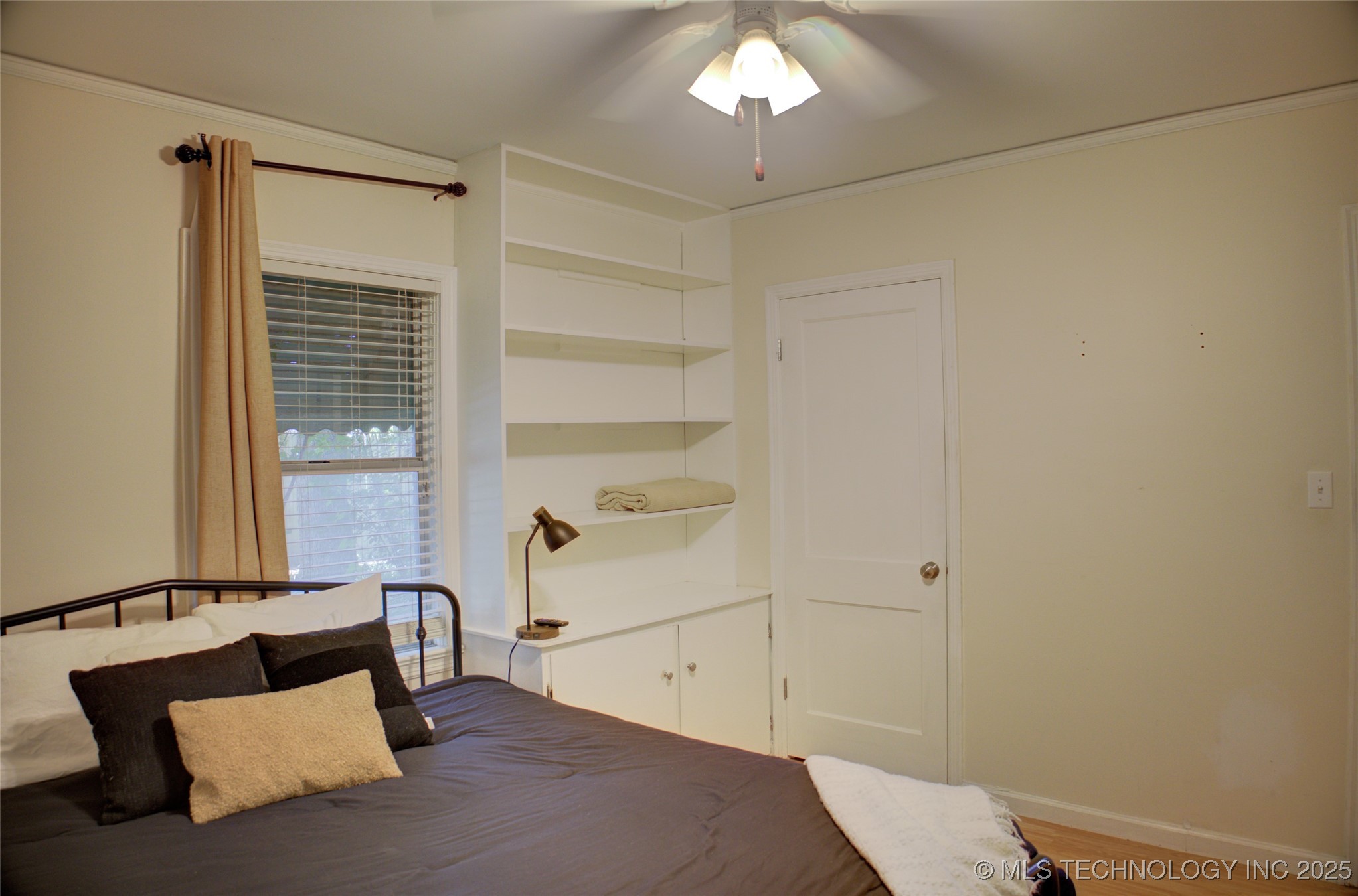 2328 S Delaware Court Property Photo 22