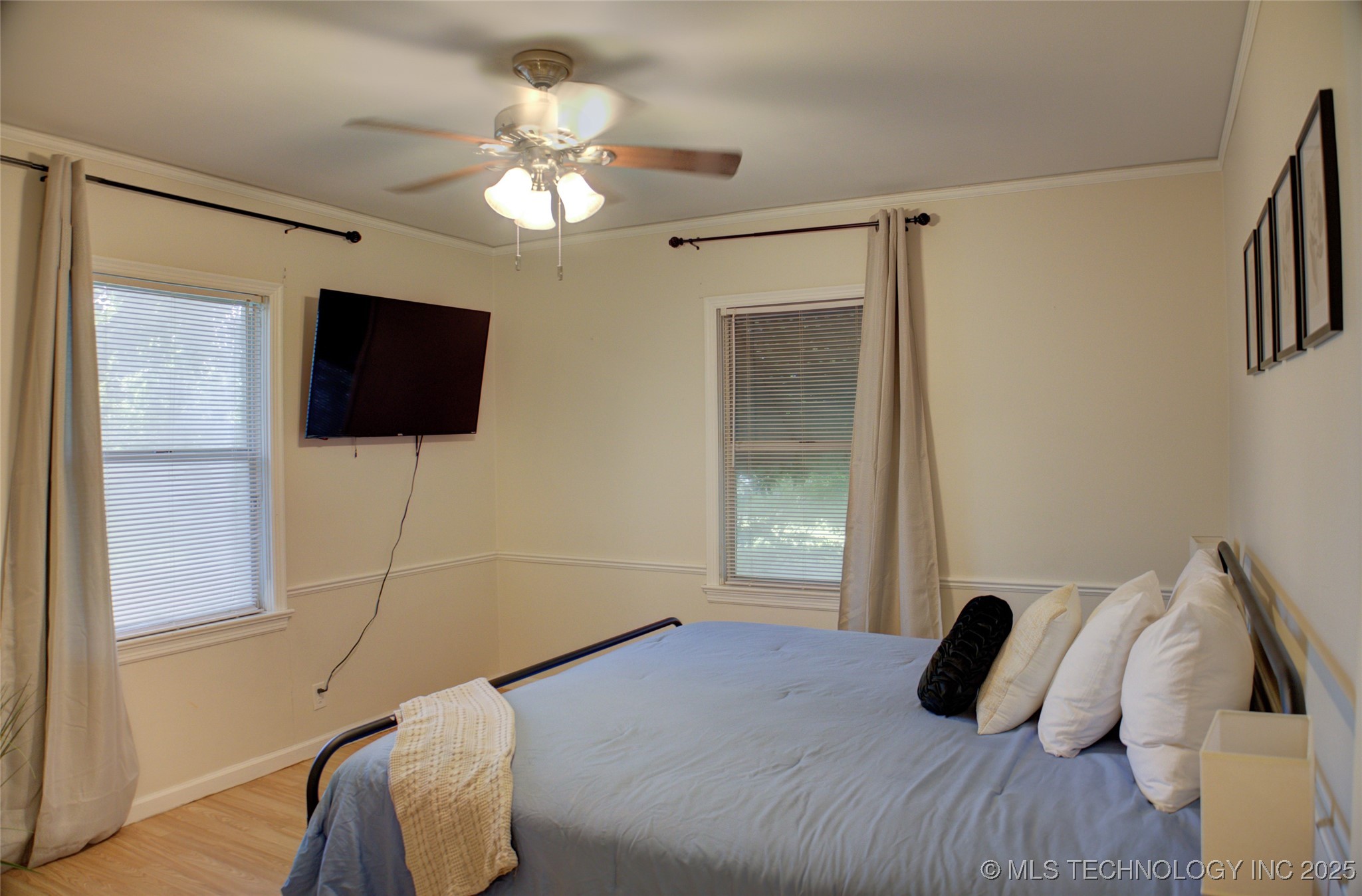 2328 S Delaware Court Property Photo 25