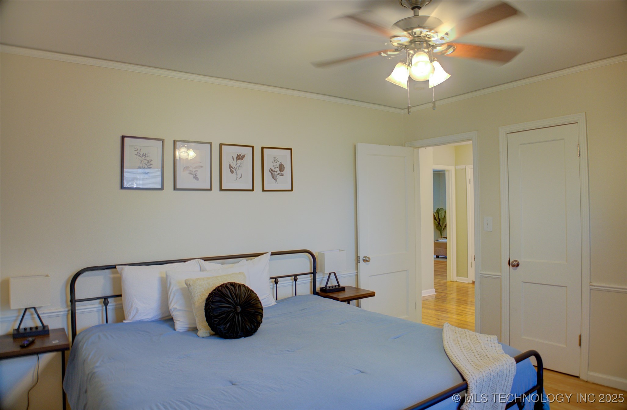 2328 S Delaware Court Property Photo 27