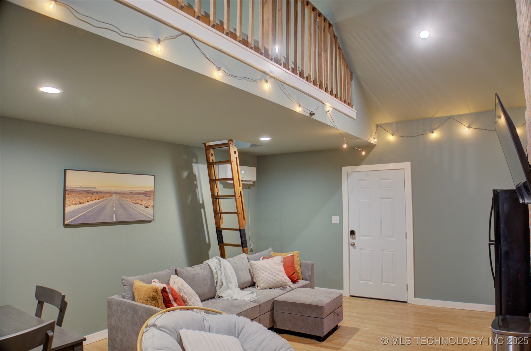 2328 S Delaware Court Property Photo 31