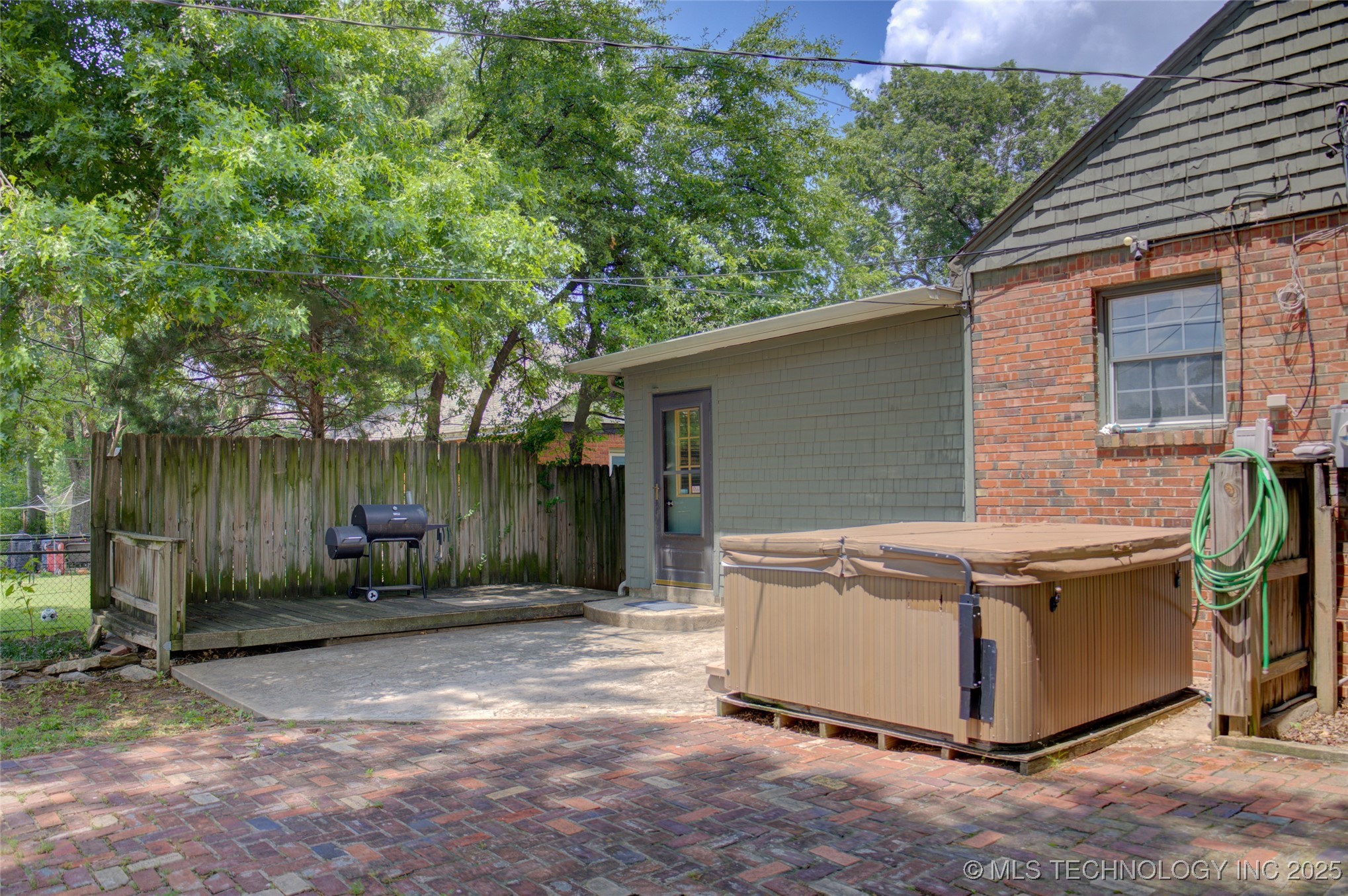 2328 S Delaware Court Property Photo 45