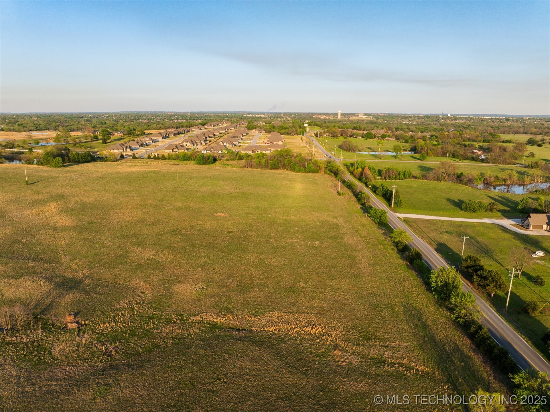 7 N Memorial Drive Property Photo 8