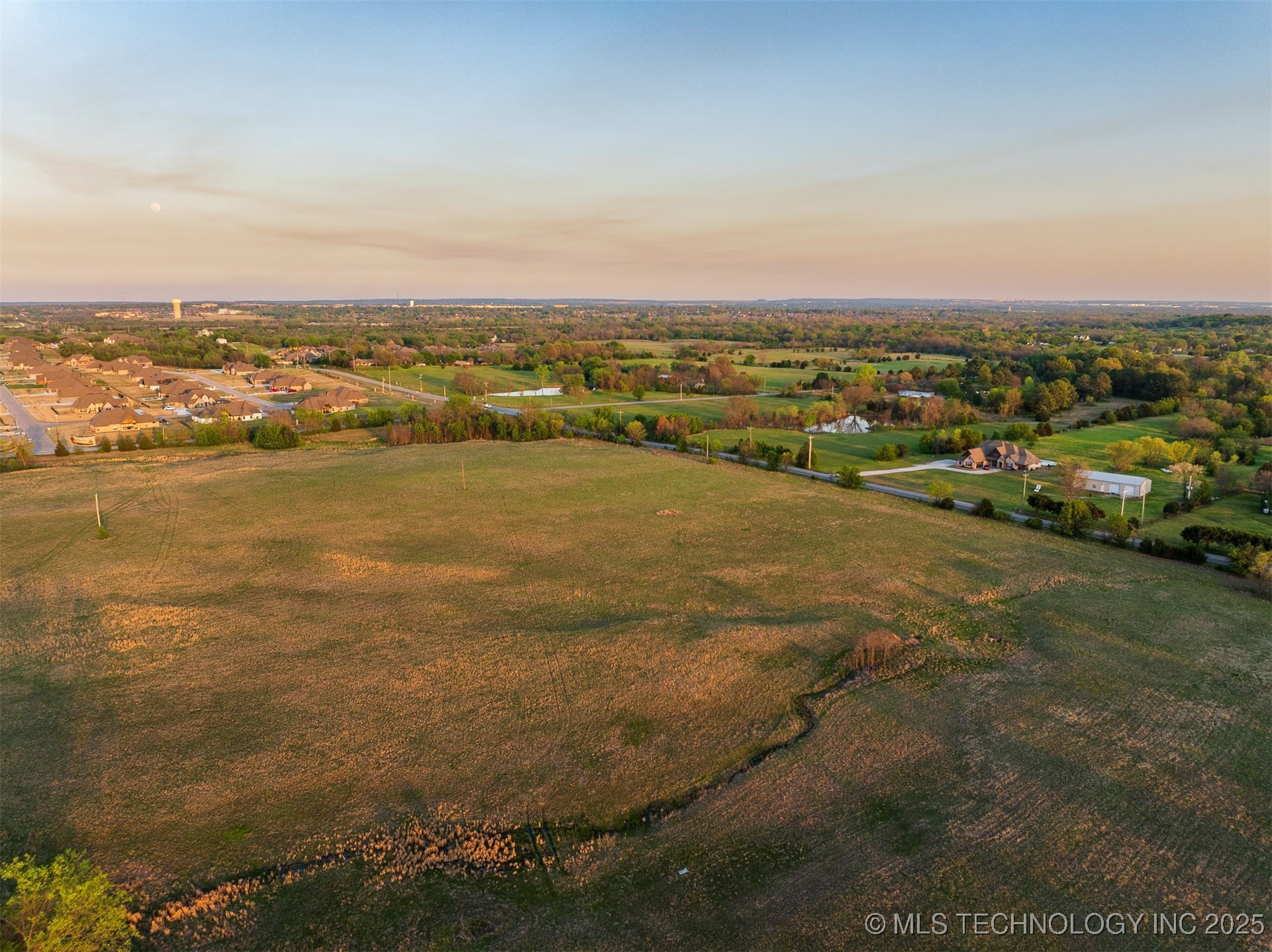 7 N Memorial Drive Property Photo 11