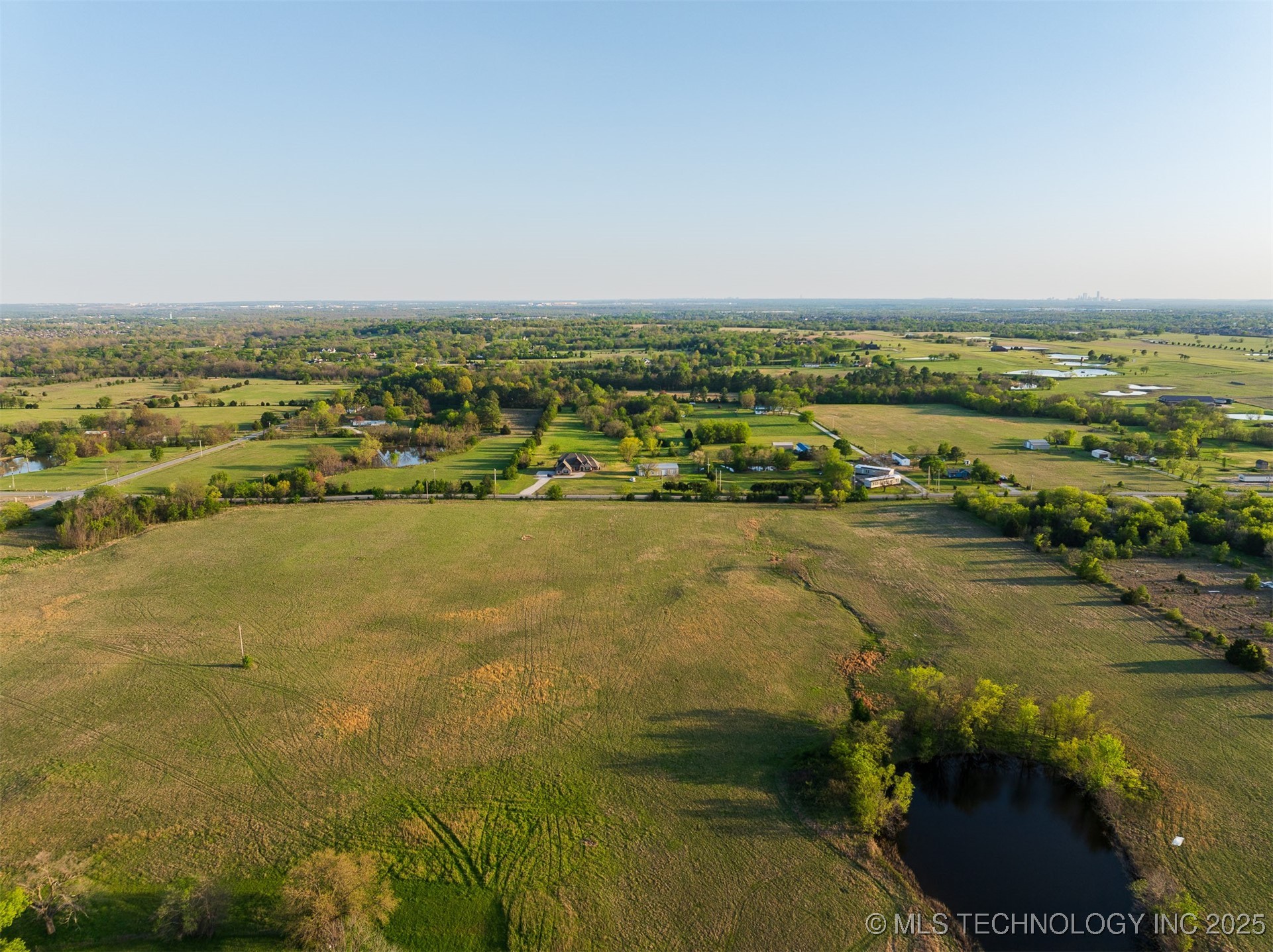 7 N Memorial Drive Property Photo 13