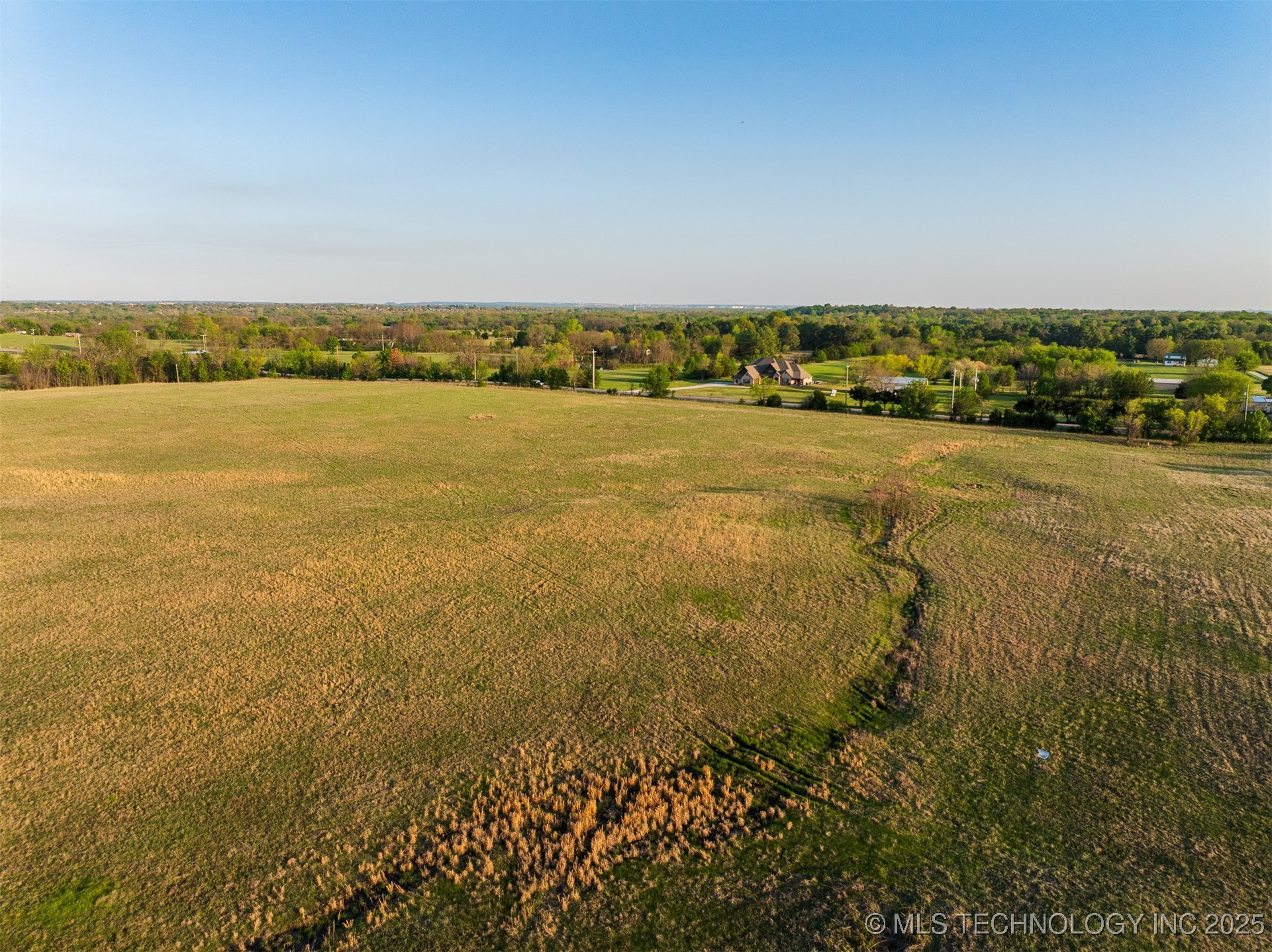 7 N Memorial Drive Property Photo 18