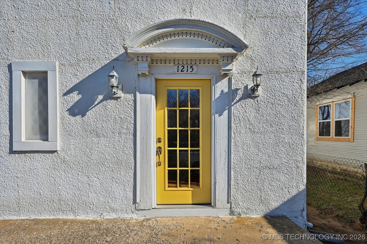 1215 S Quincy Avenue Property Photo 4