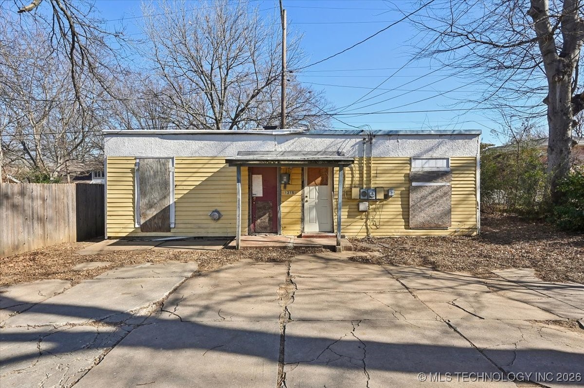 1215 S Quincy Avenue Property Photo 32