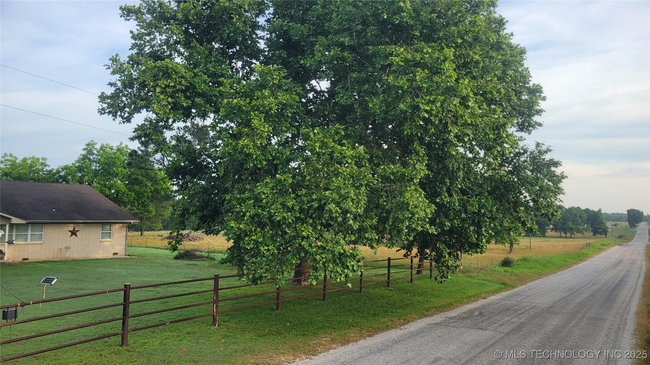 9725 County Road 3470 Property Photo 6