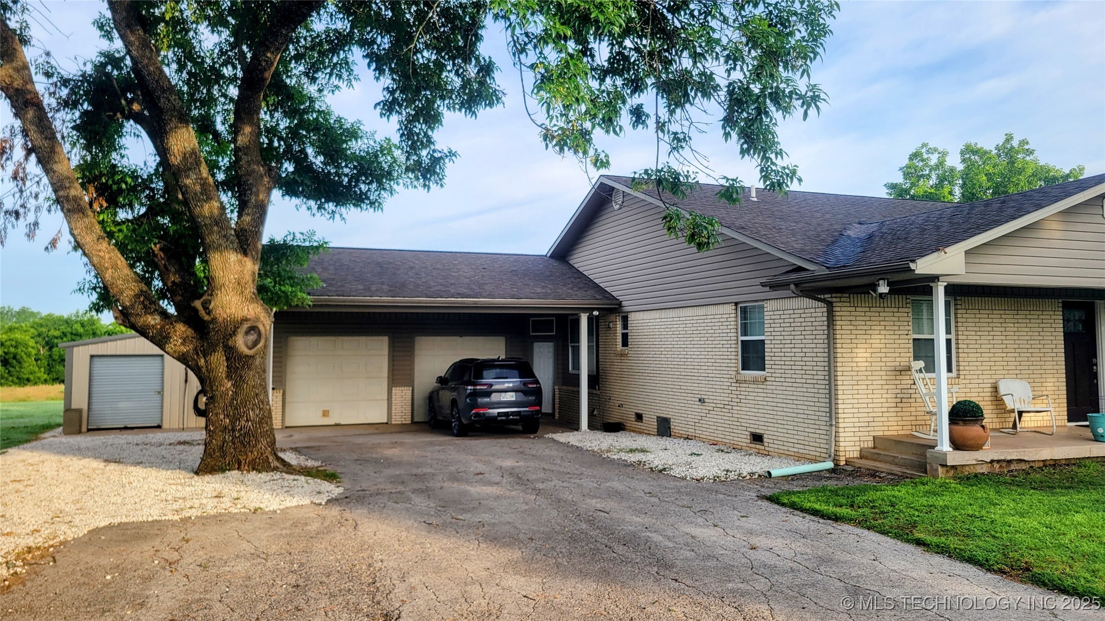 9725 County Road 3470 Property Photo 8