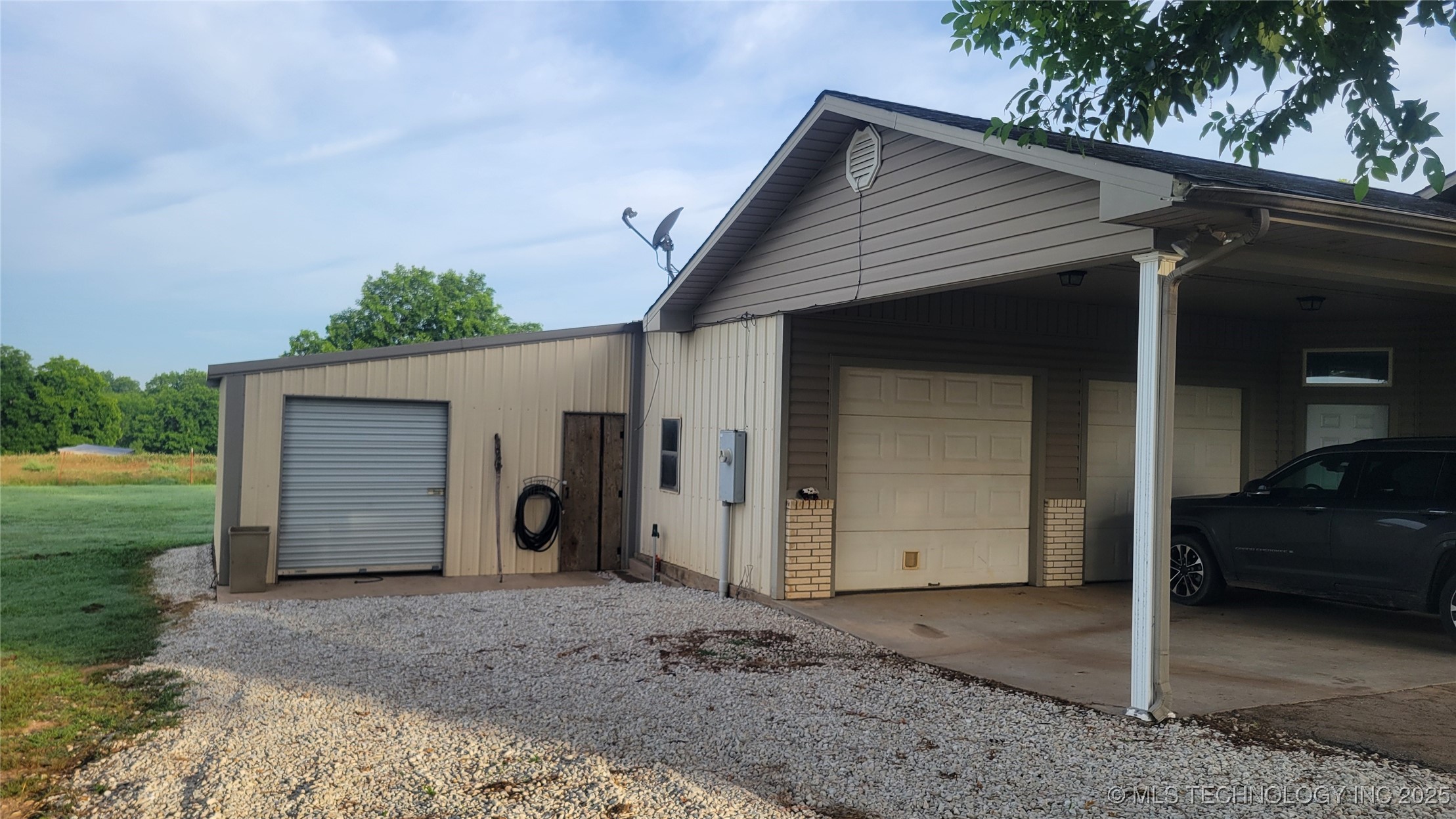 9725 County Road 3470 Property Photo 10
