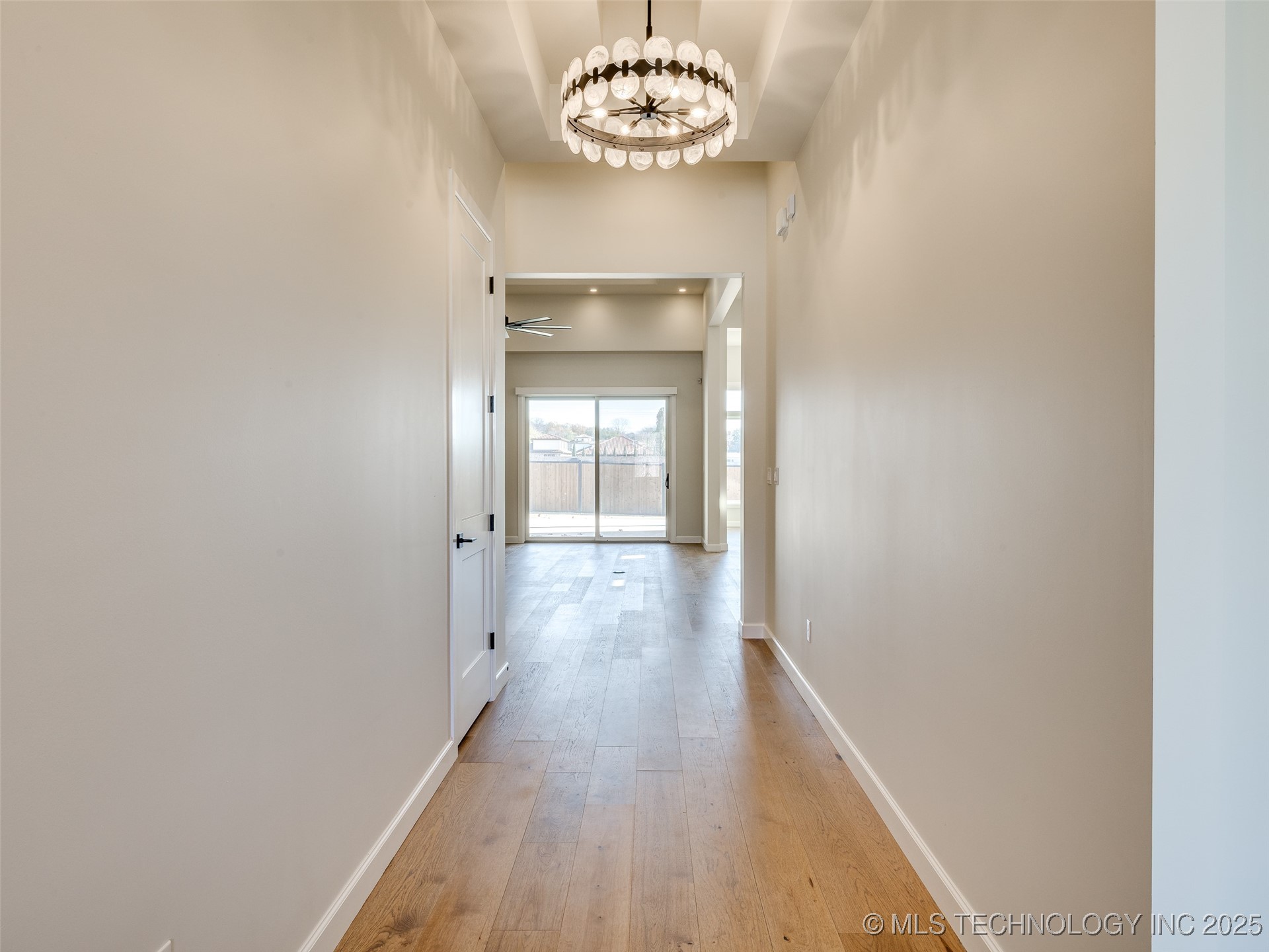 11909 S Vandalia Avenue Property Photo 6