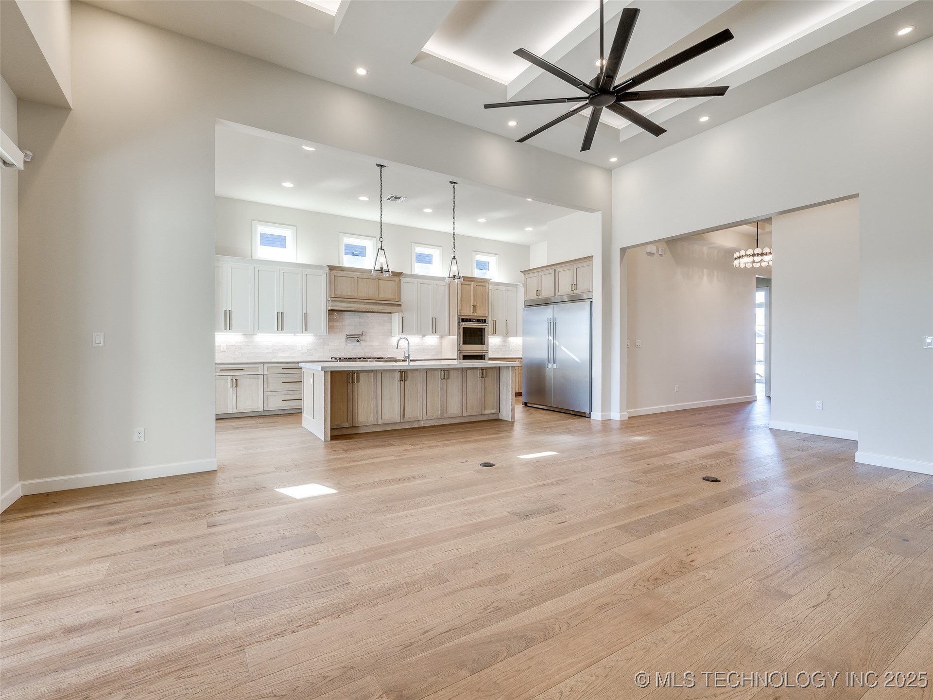 11909 S Vandalia Avenue Property Photo 16