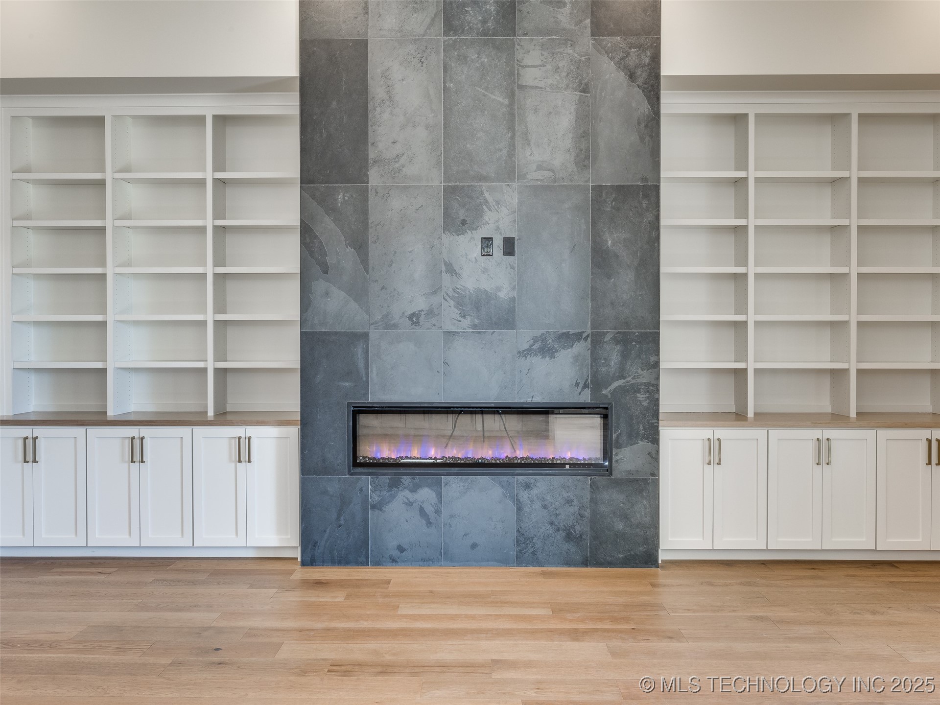 11909 S Vandalia Avenue Property Photo 19