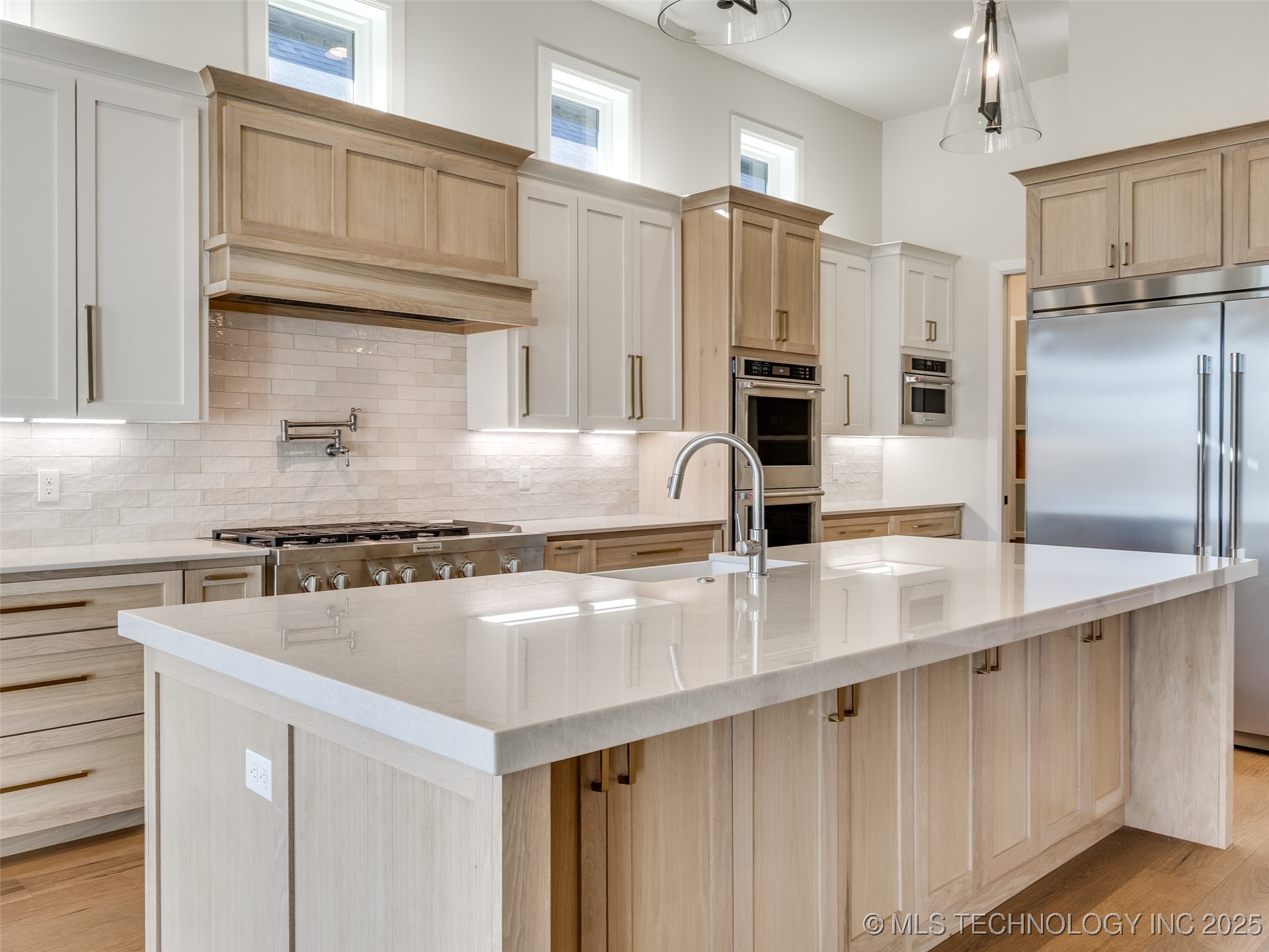 11909 S Vandalia Avenue Property Photo 20