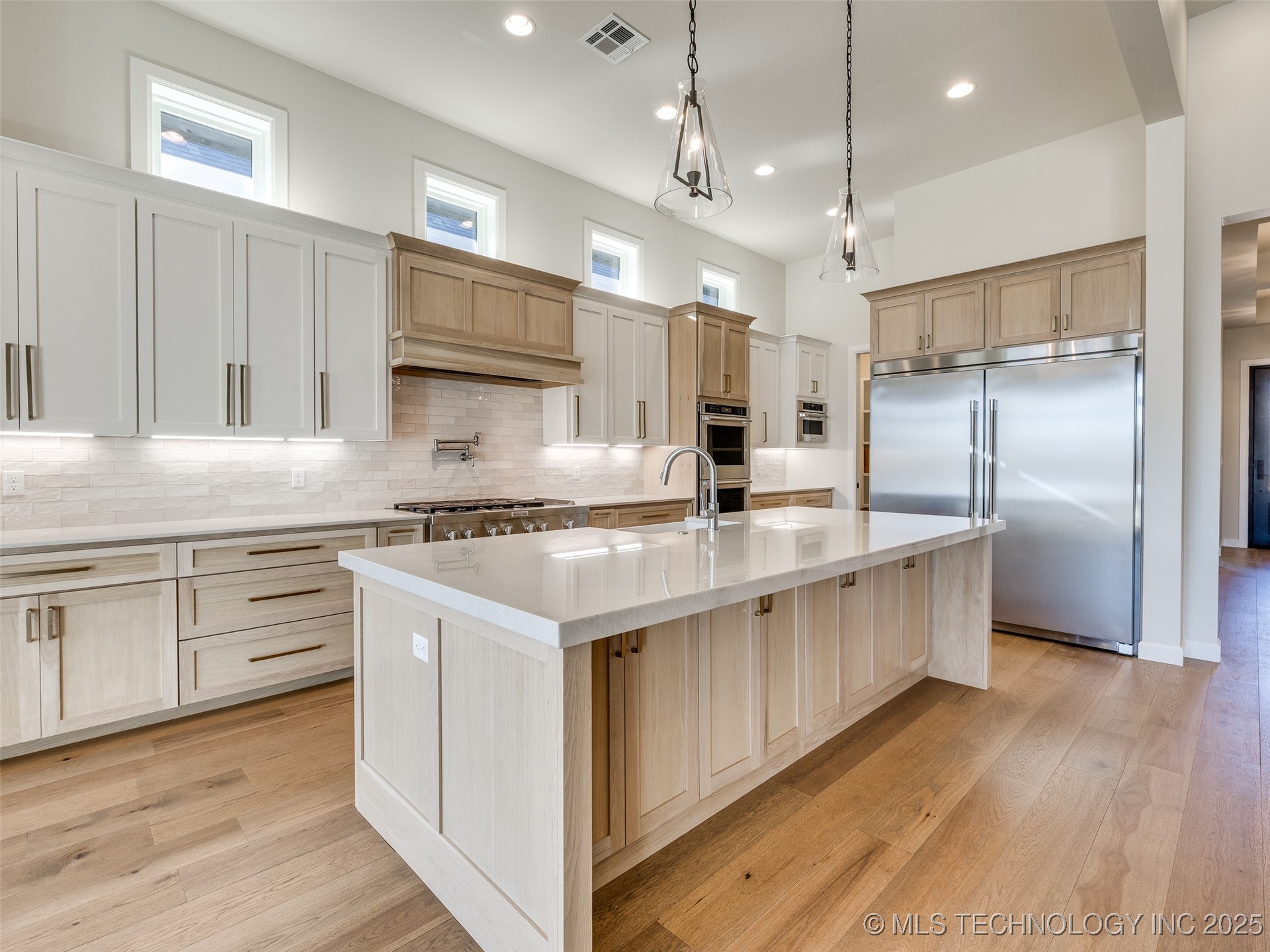 11909 S Vandalia Avenue Property Photo 21