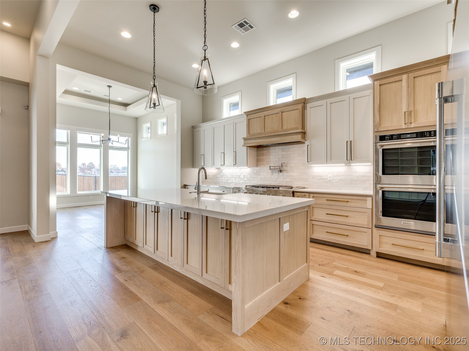 11909 S Vandalia Avenue Property Photo 23