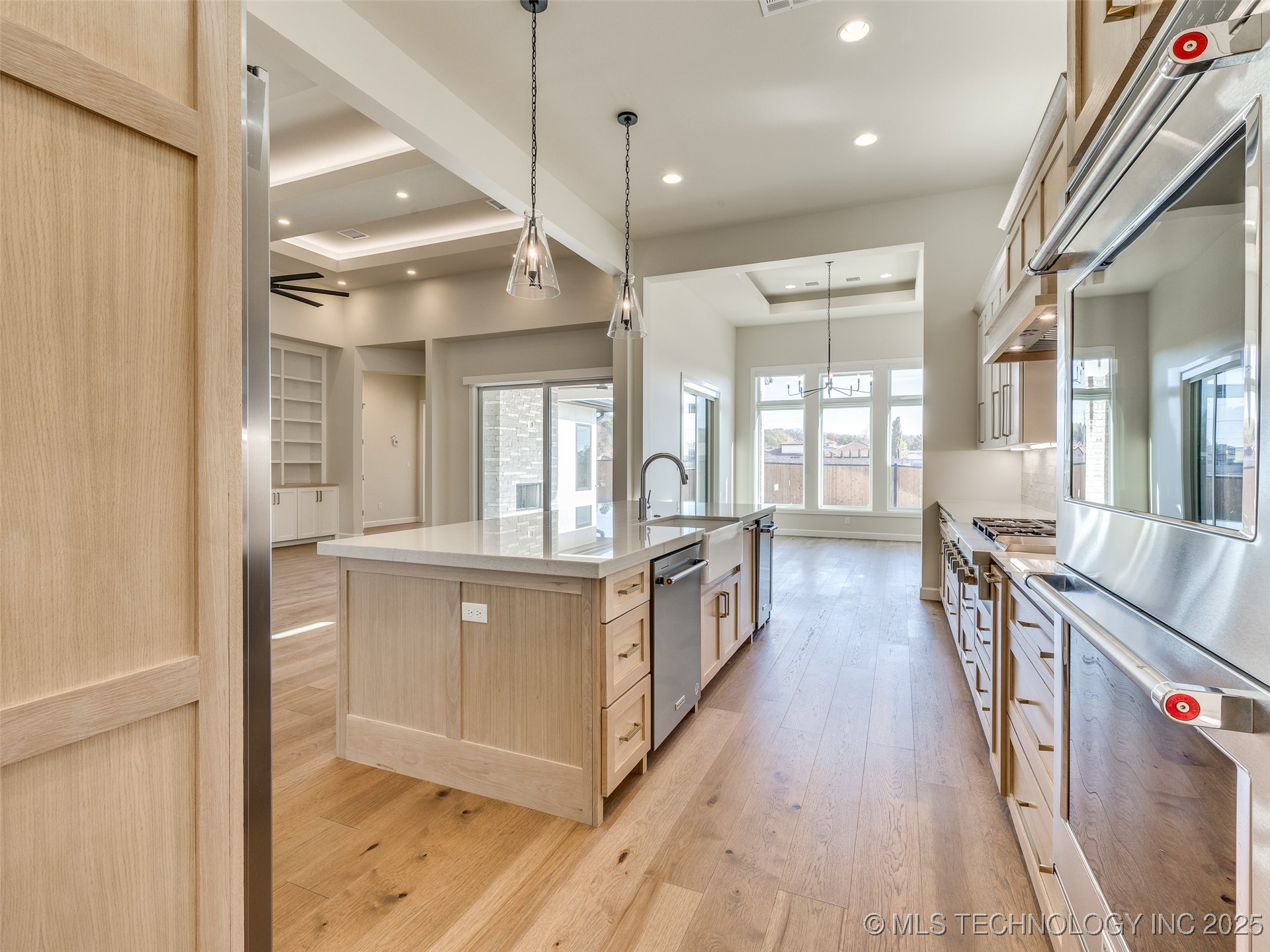 11909 S Vandalia Avenue Property Photo 25