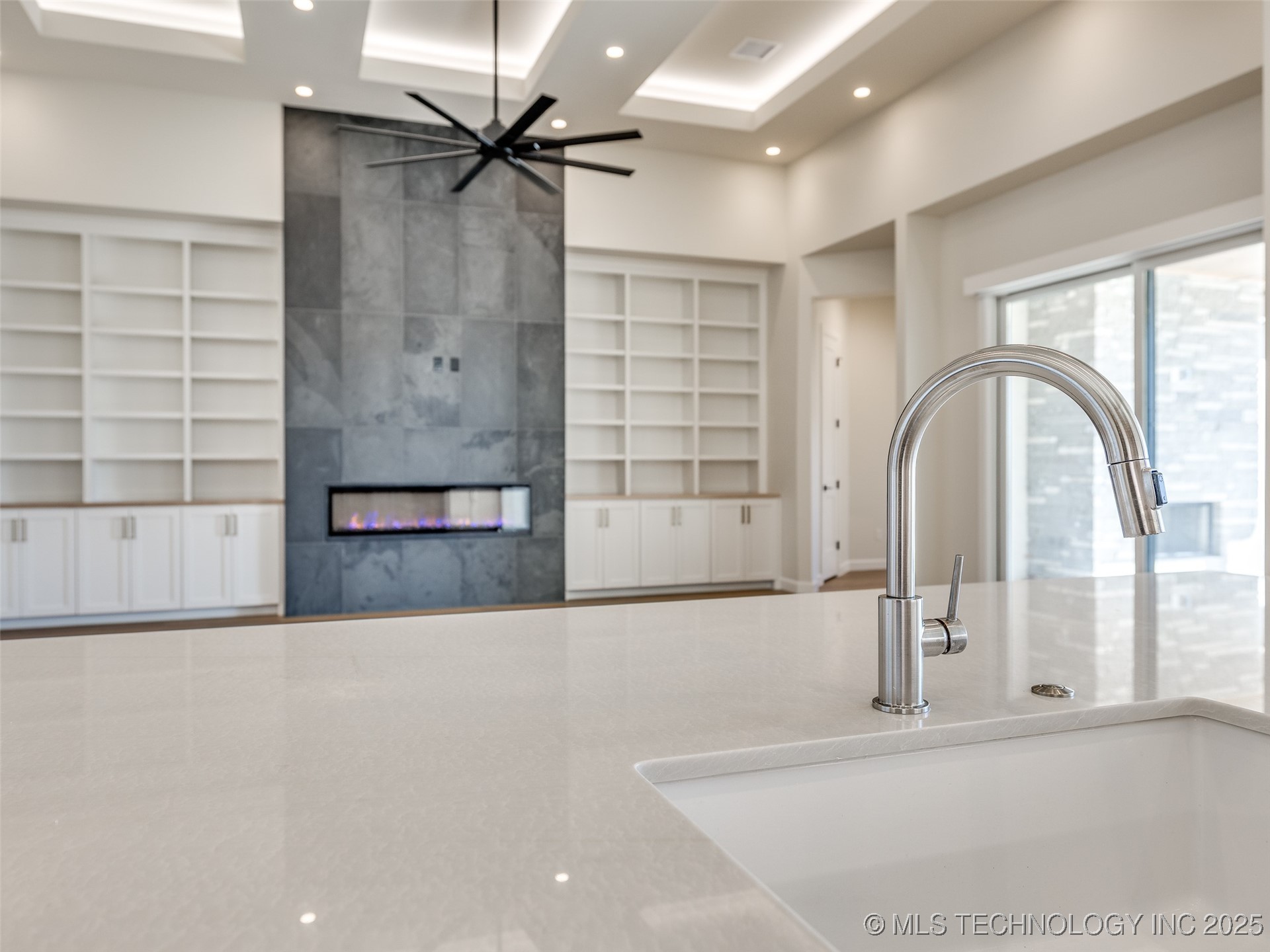 11909 S Vandalia Avenue Property Photo 28