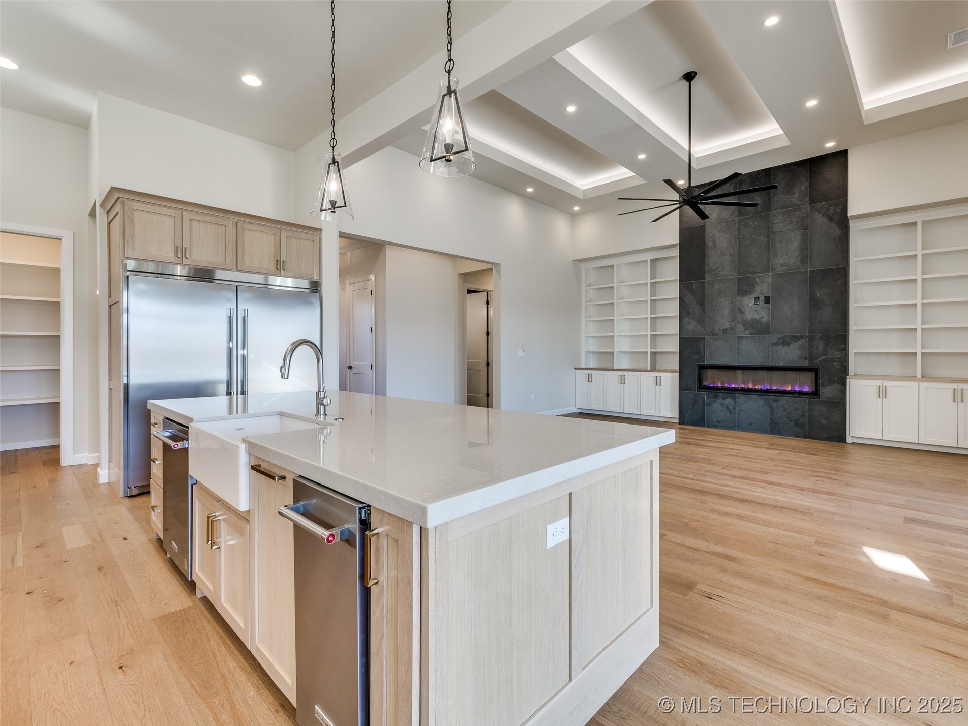 11909 S Vandalia Avenue Property Photo 32