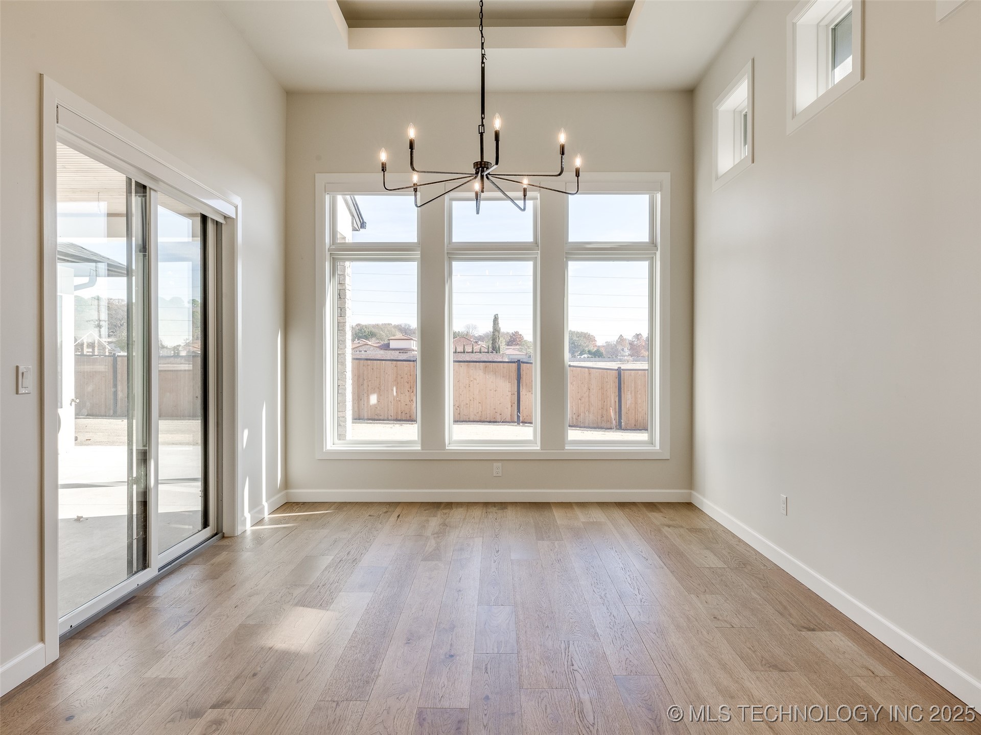 11909 S Vandalia Avenue Property Photo 35