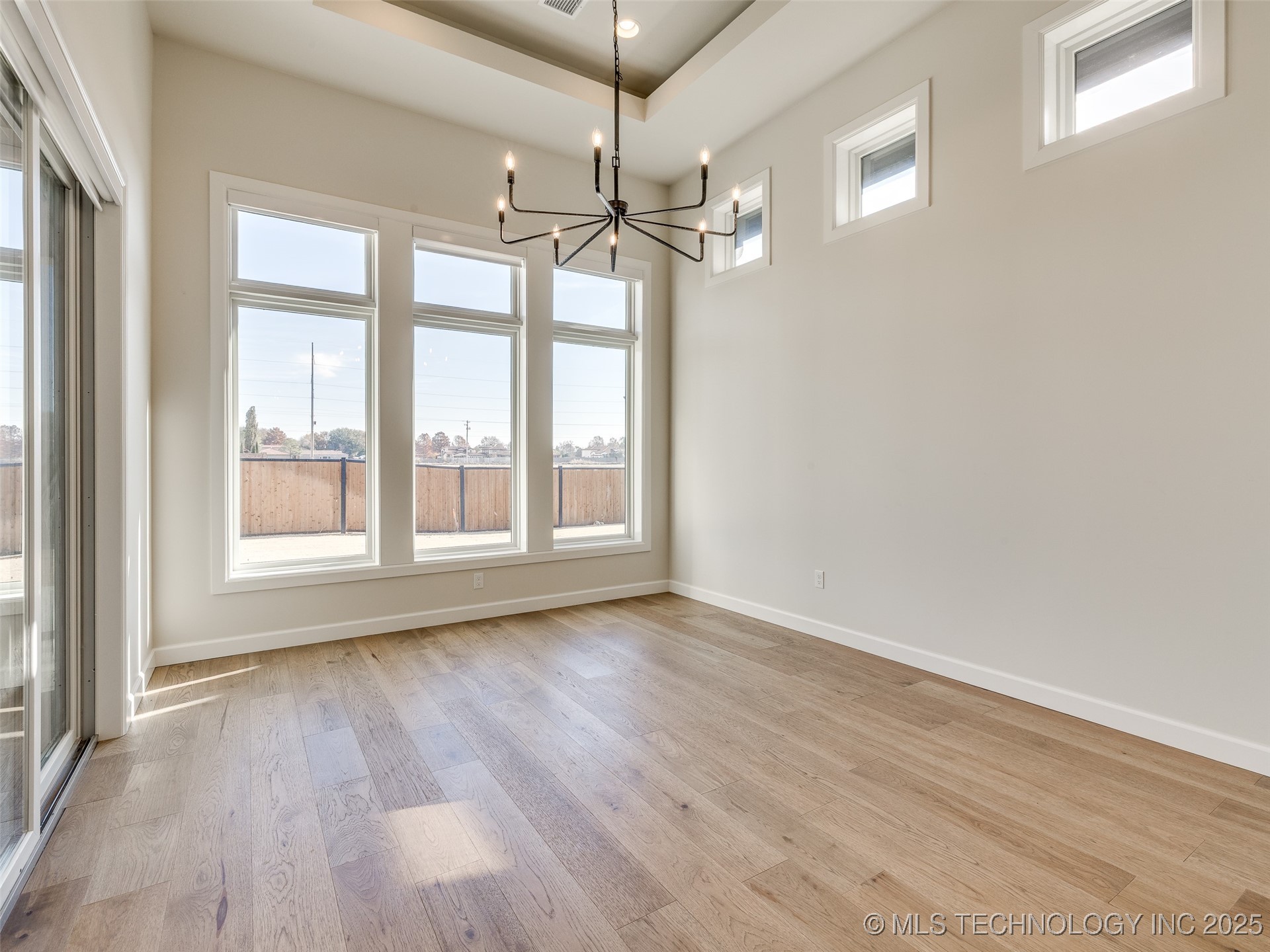 11909 S Vandalia Avenue Property Photo 36