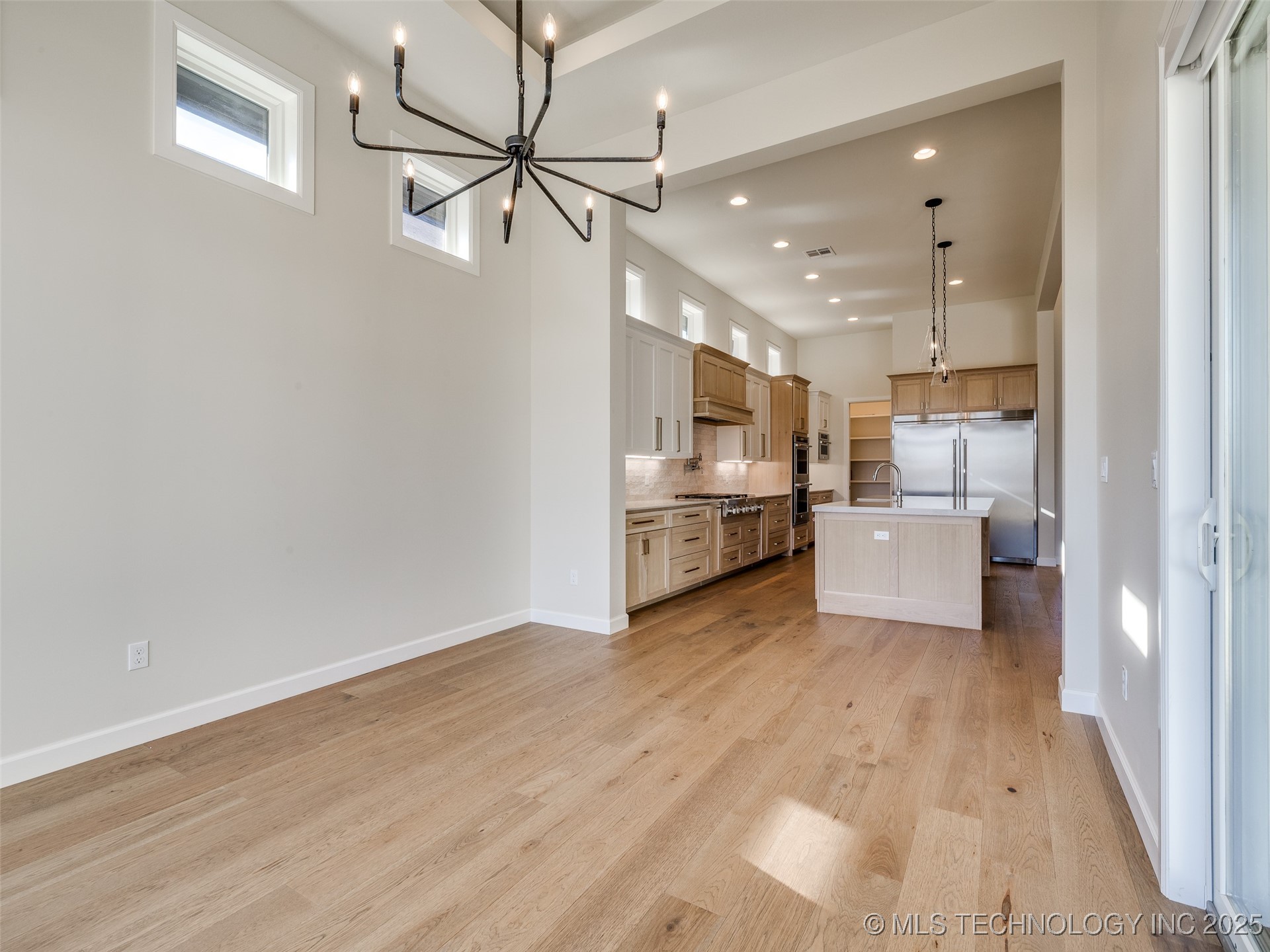 11909 S Vandalia Avenue Property Photo 38