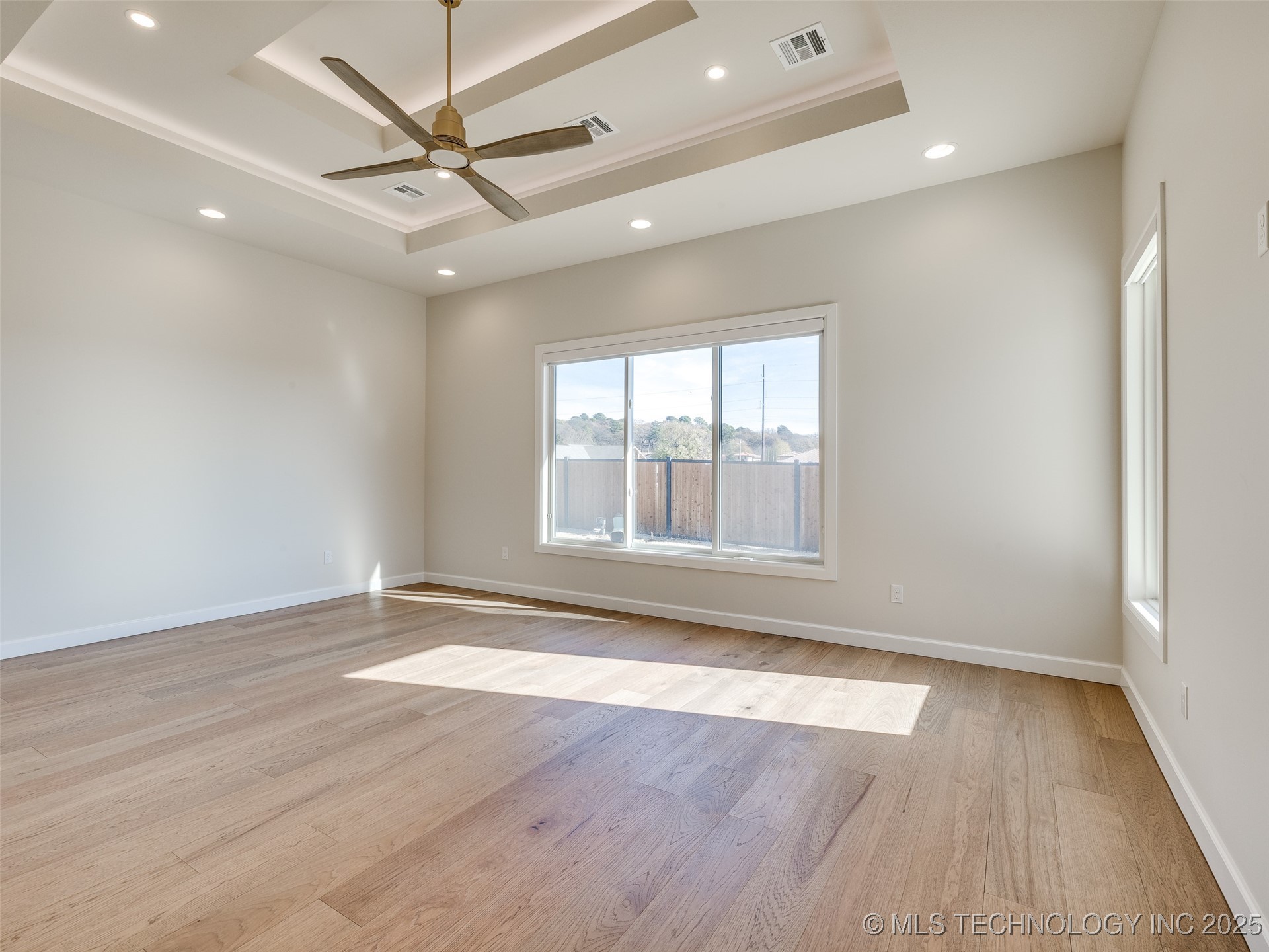 11909 S Vandalia Avenue Property Photo 39