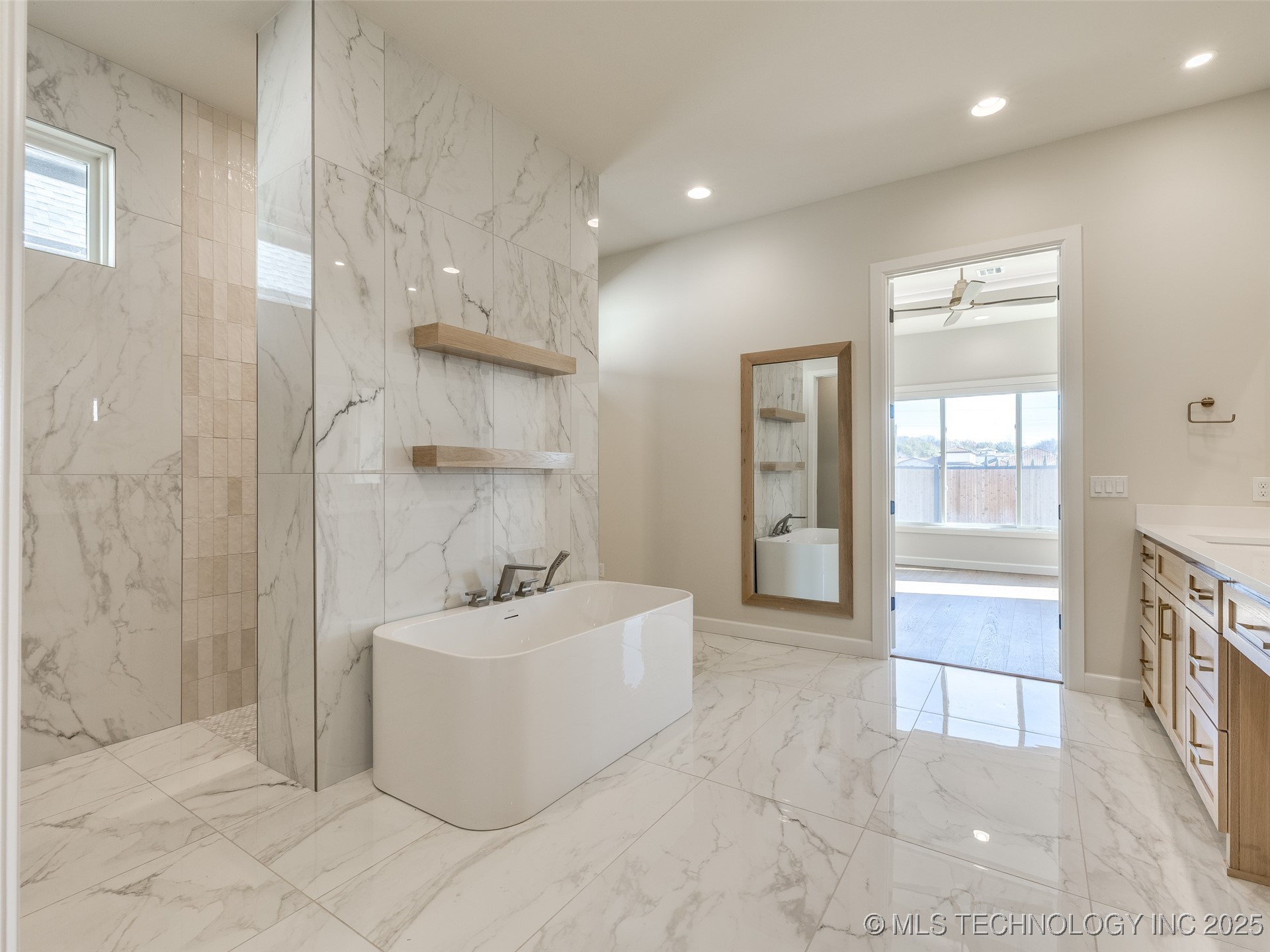 11909 S Vandalia Avenue Property Photo 45