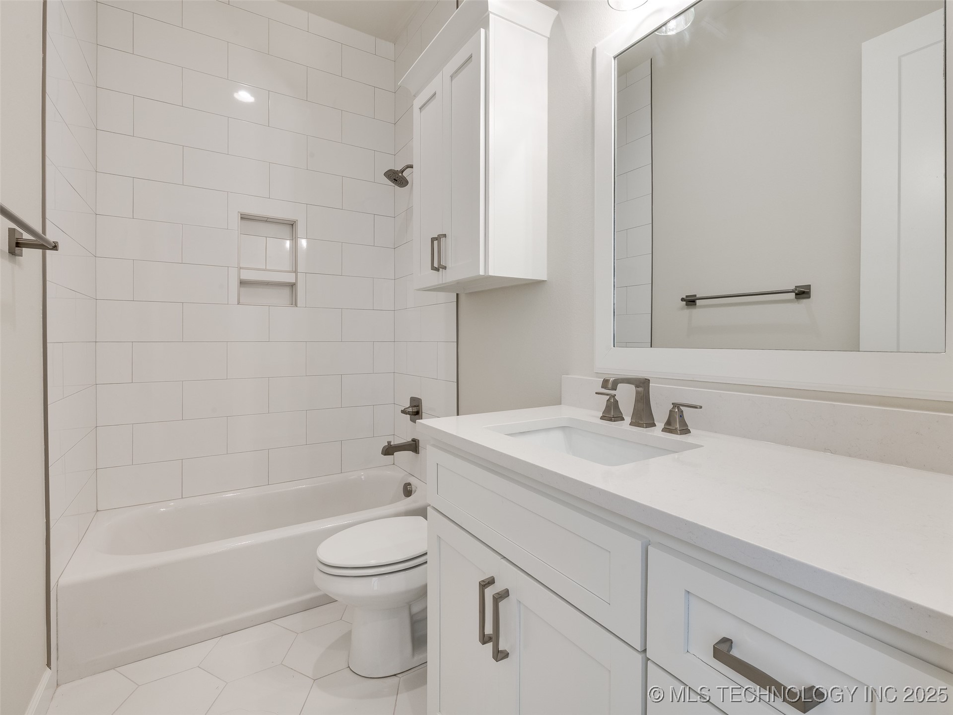 11909 S Vandalia Avenue Property Photo 56