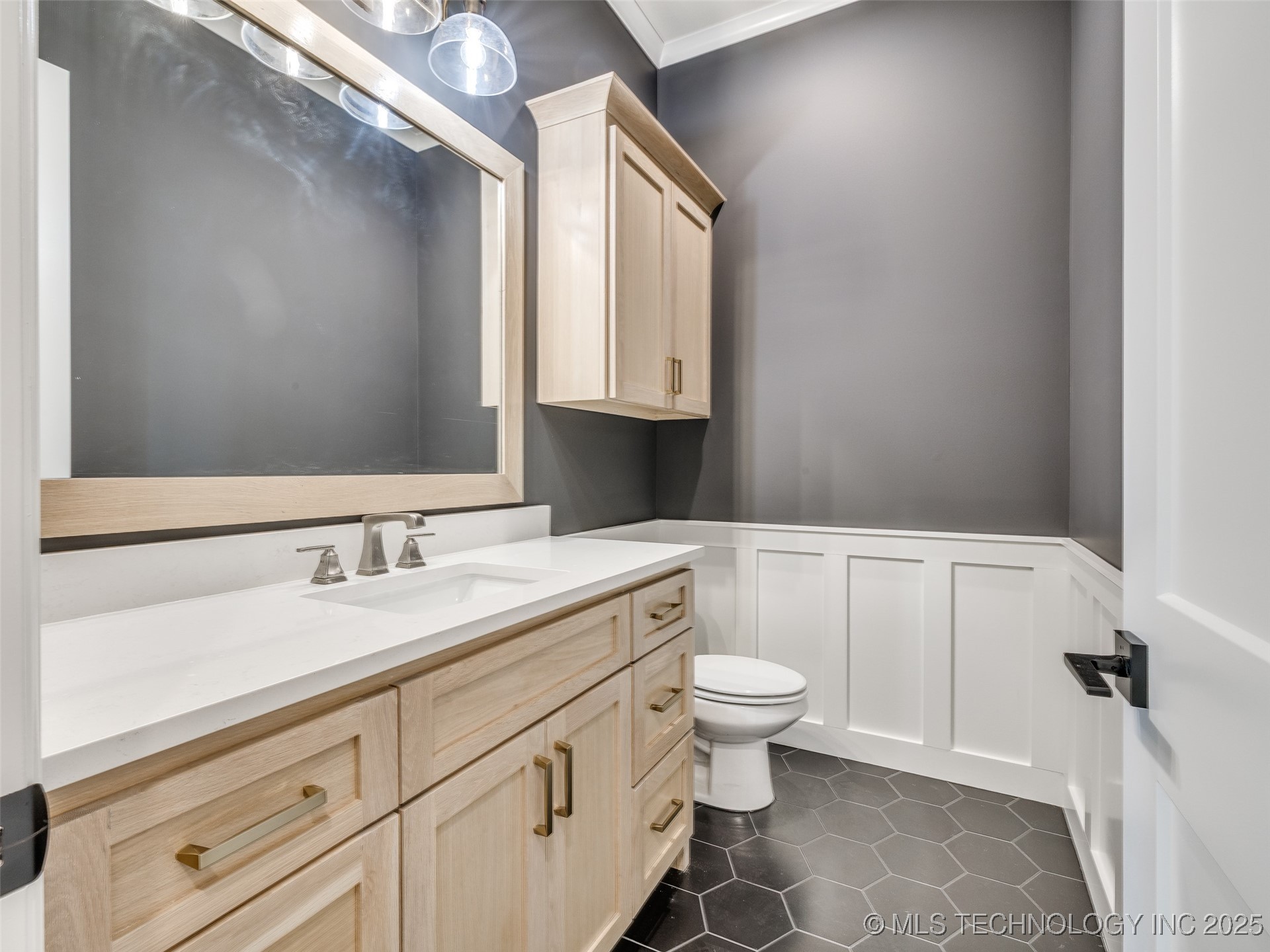 11909 S Vandalia Avenue Property Photo 59