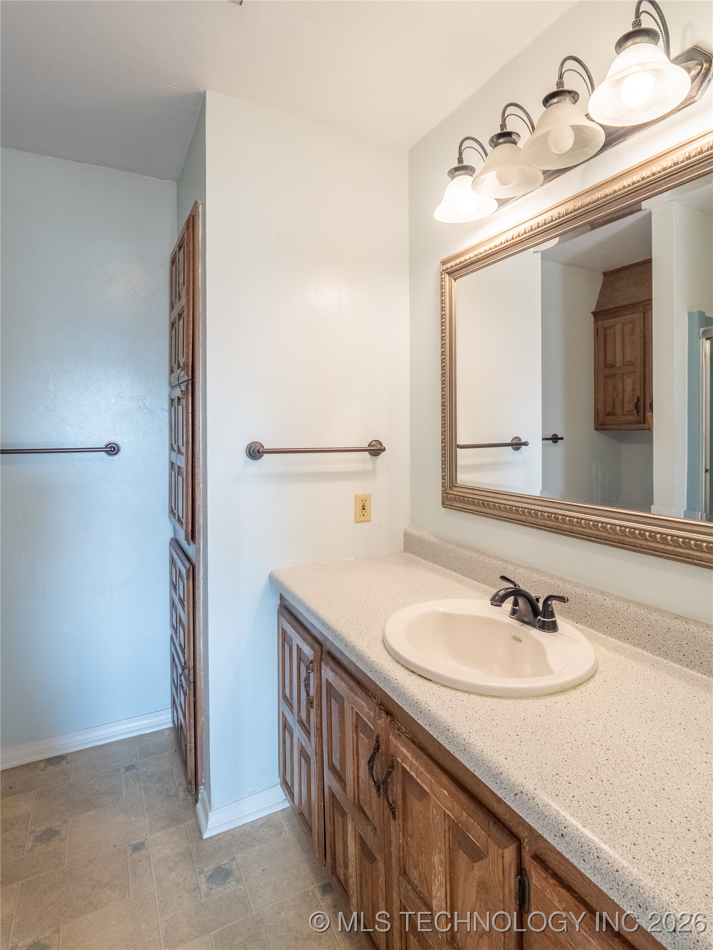 1826 W Mcgill Property Photo 32