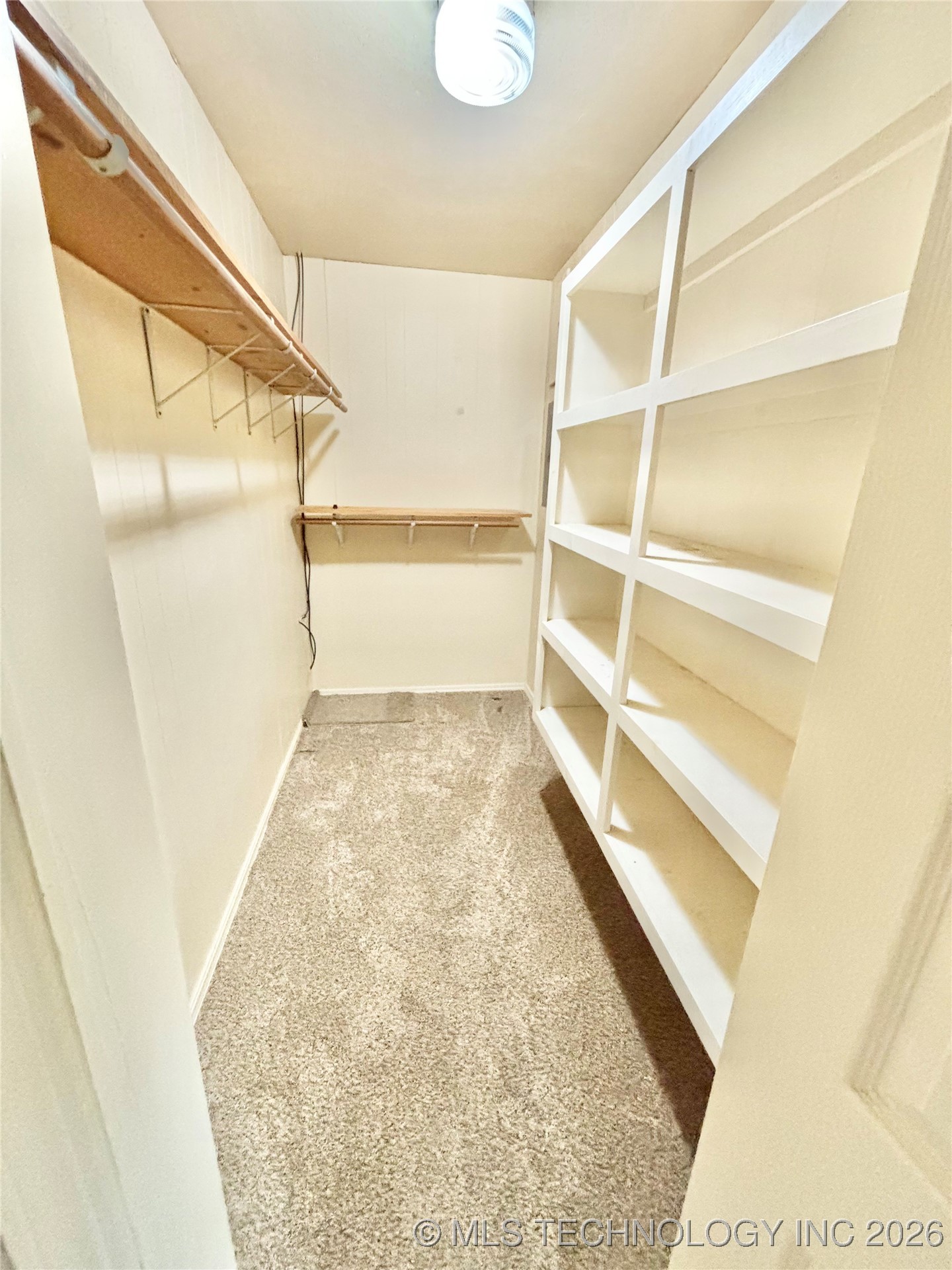 106 E Elk Road Property Photo 15