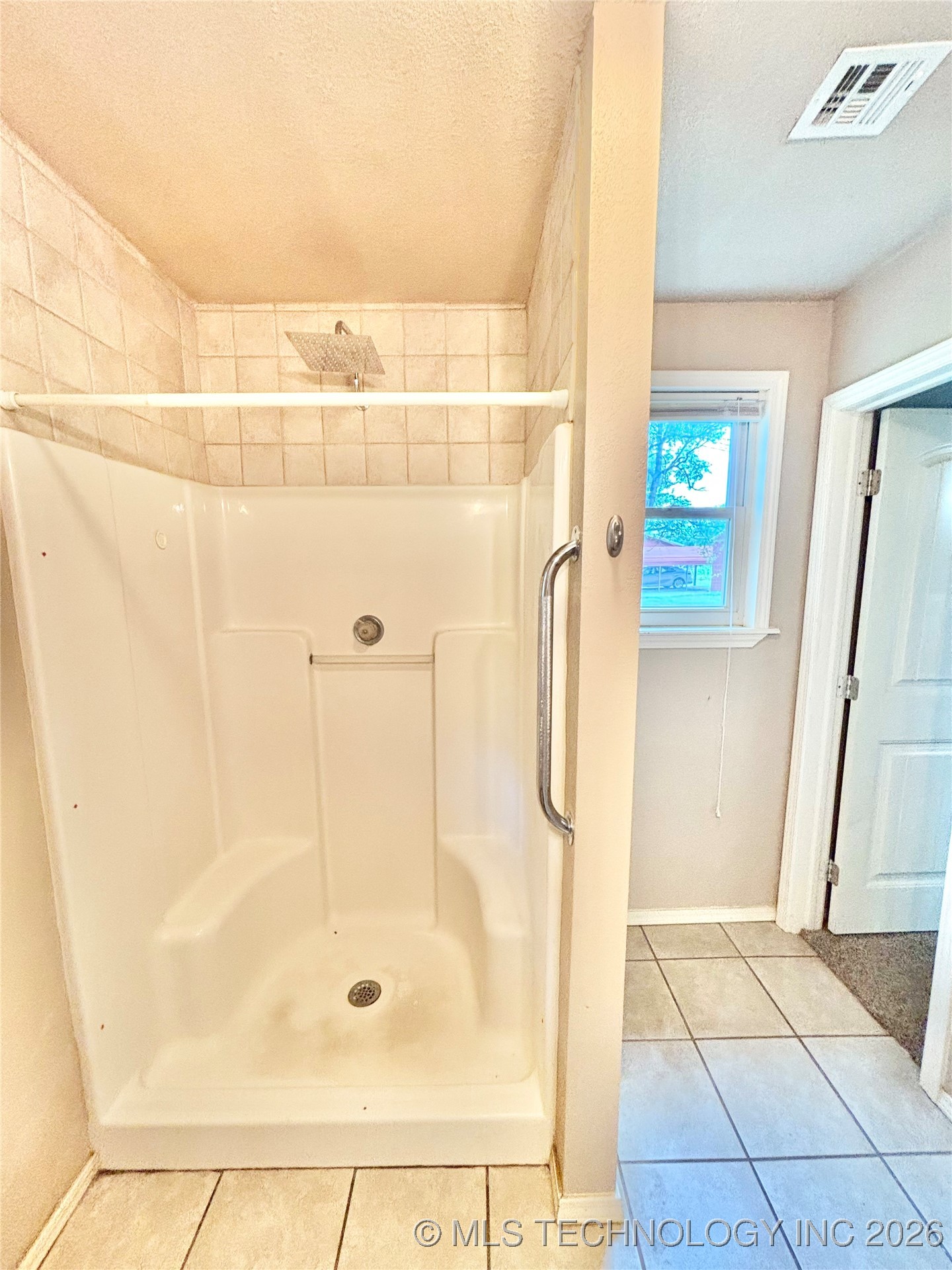 106 E Elk Road Property Photo 18