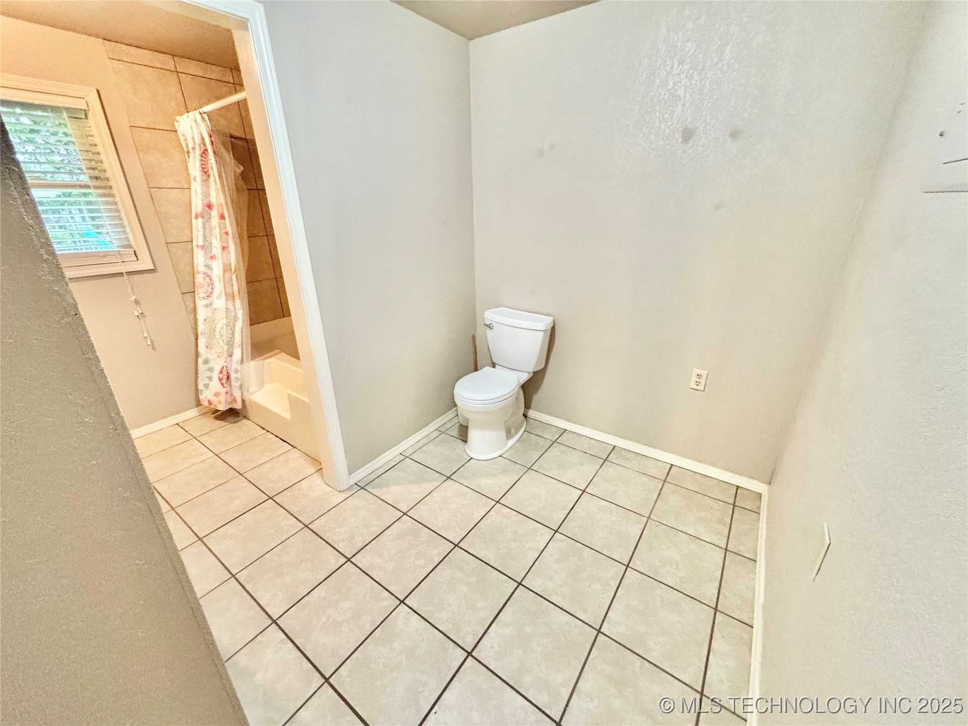 106 E Elk Road Property Photo 22