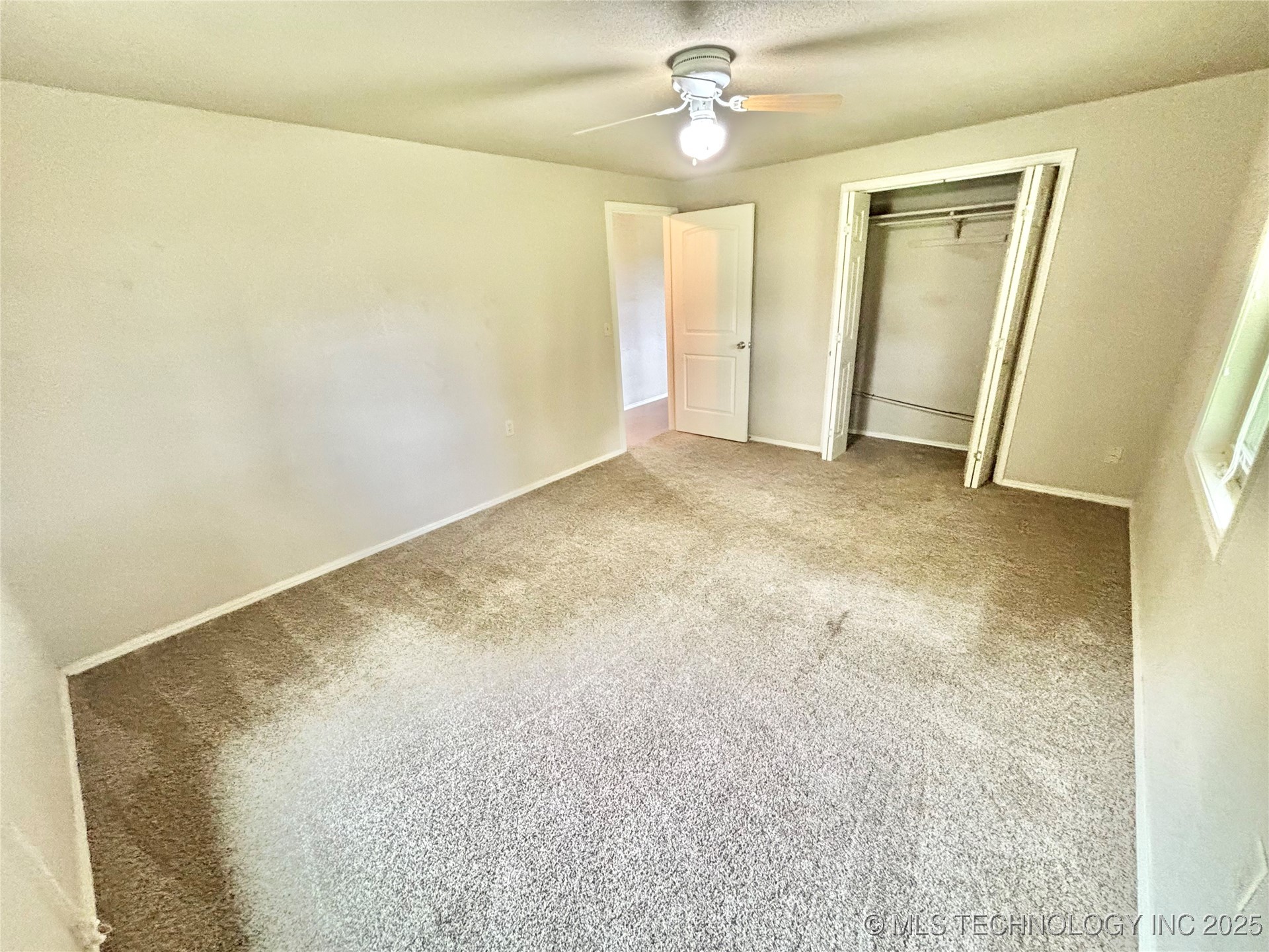 106 E Elk Road Property Photo 26