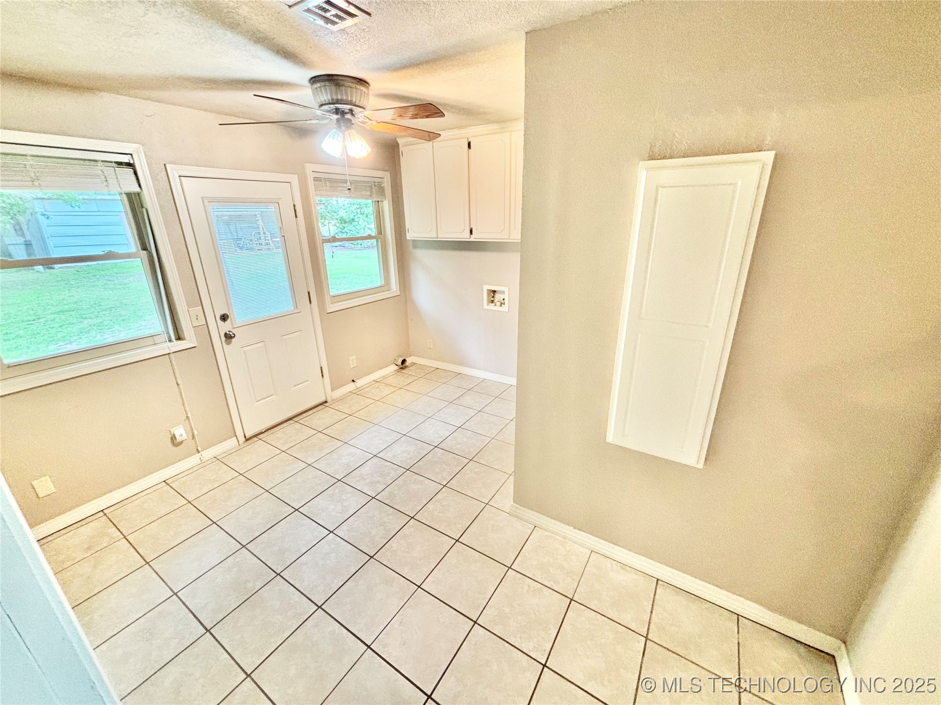 106 E Elk Road Property Photo 27