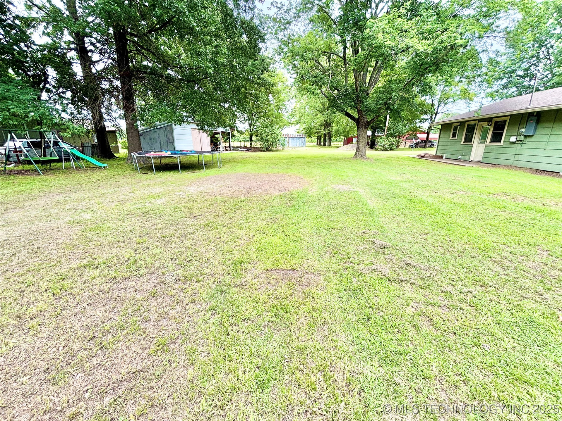 106 E Elk Road Property Photo 32