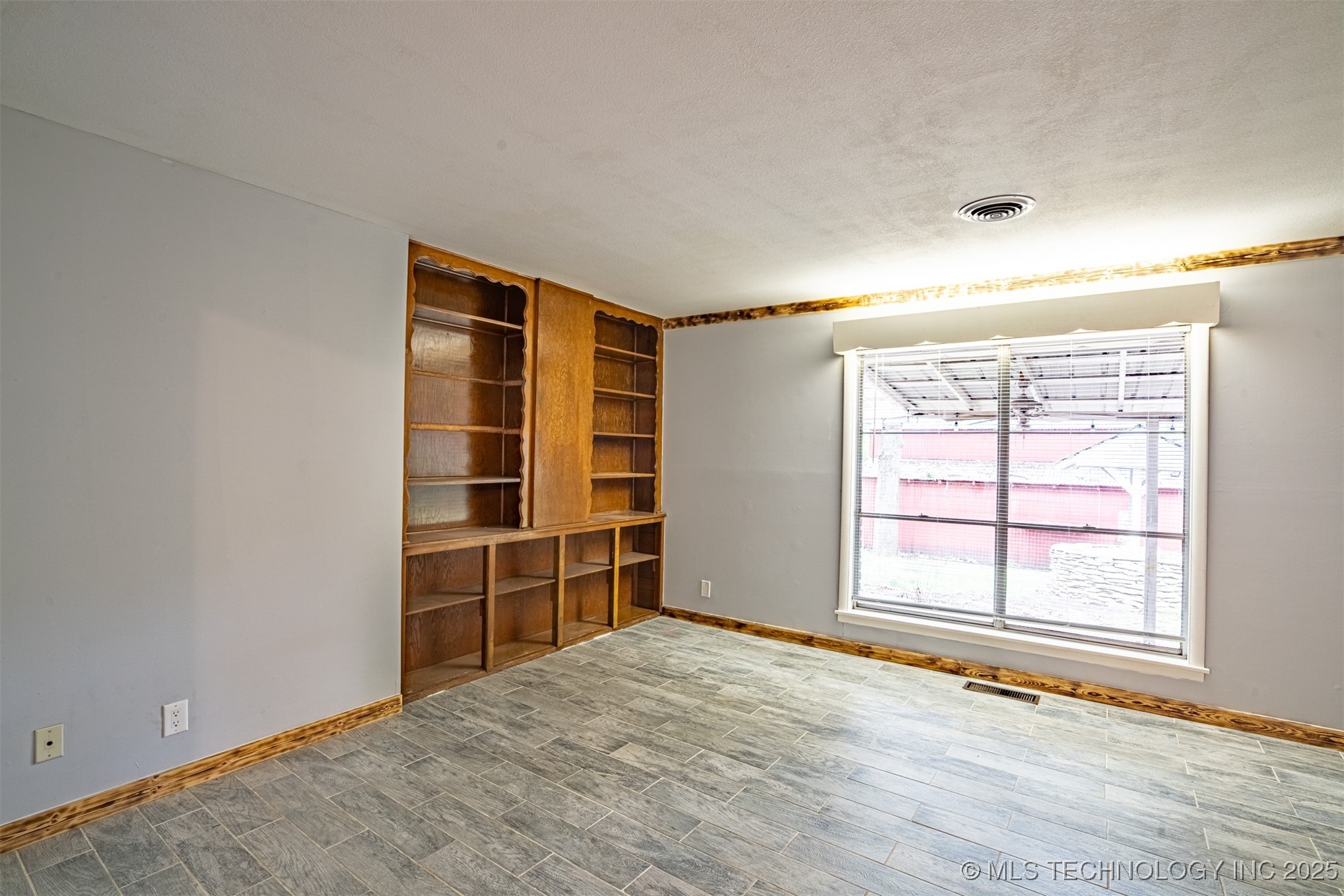 104 Laurel Place Property Photo 7