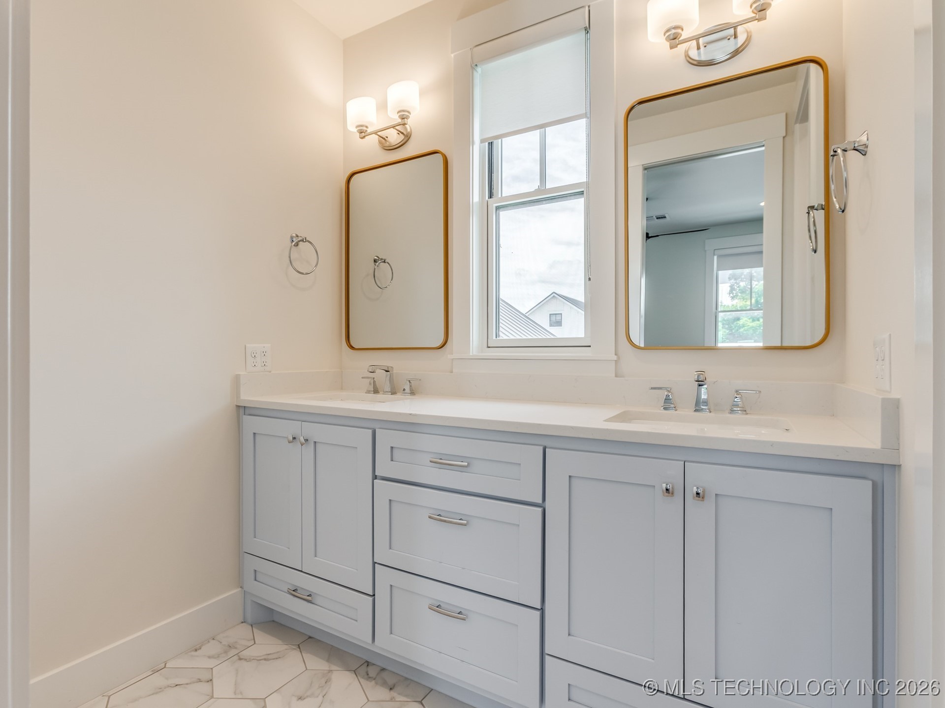 71 Lower Greenway Property Photo 32